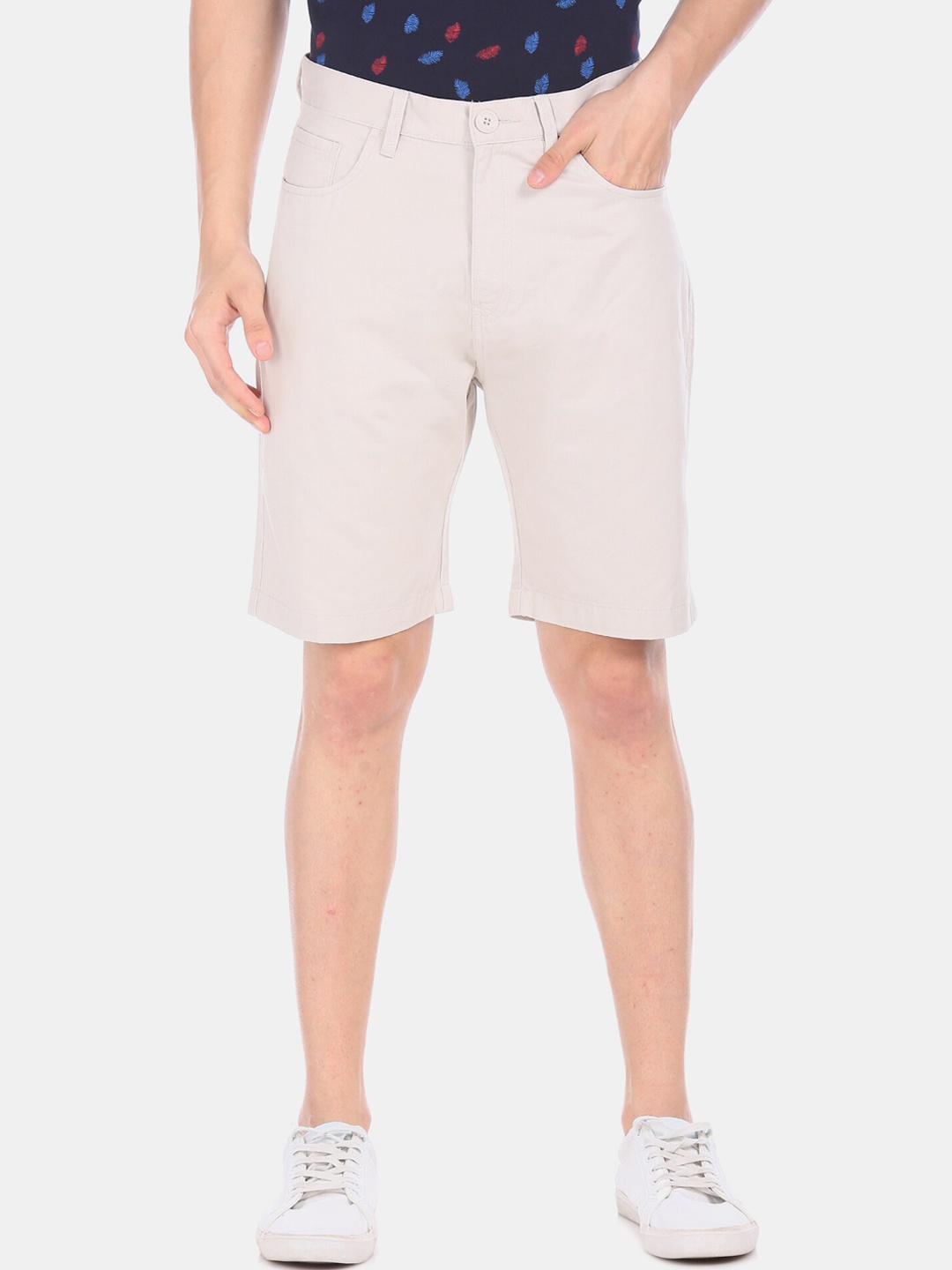 

Ruggers Men Beige Solid Regular Fit Regular Shorts