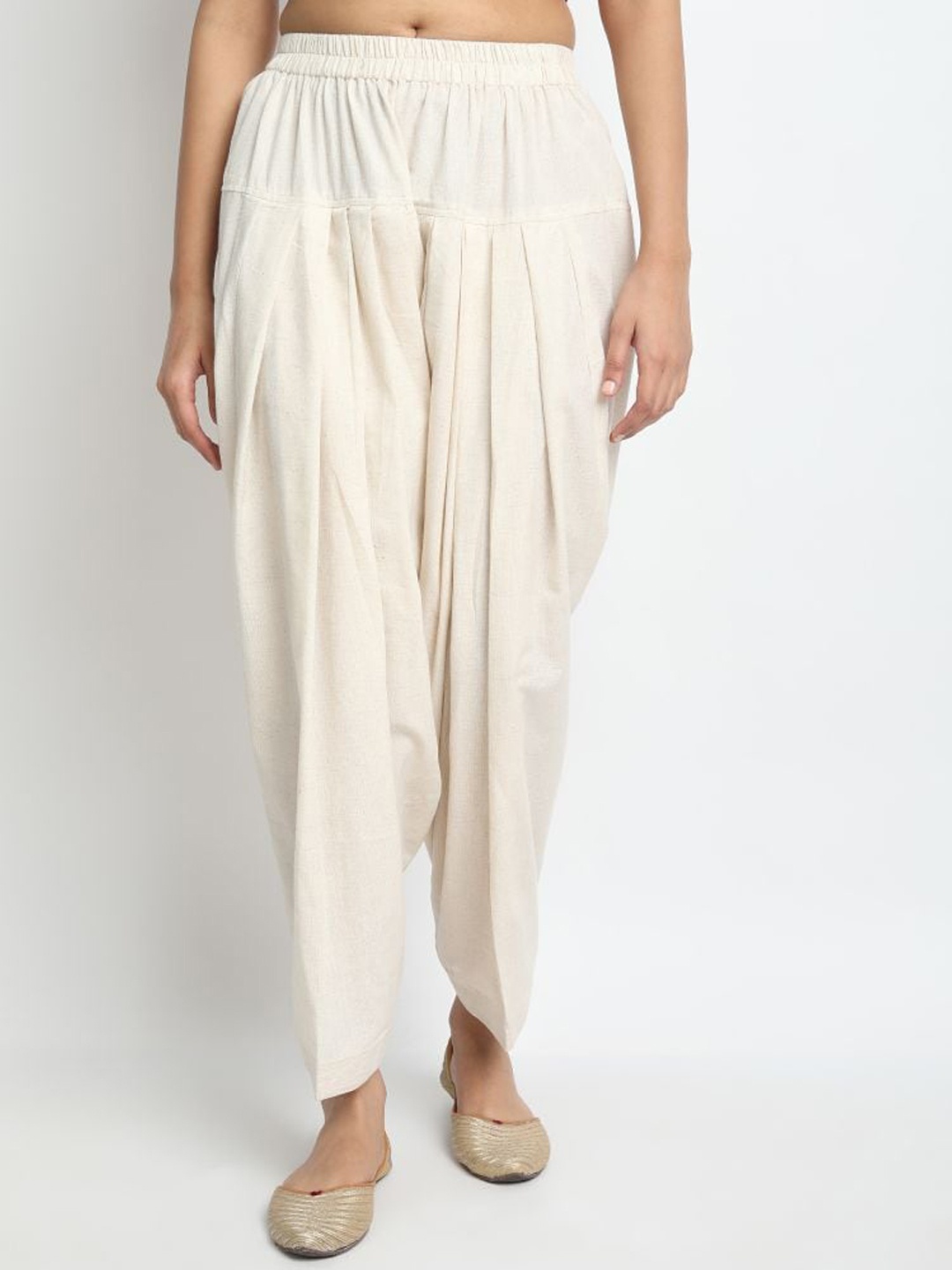 

Molcha Women White Solid Loose-Fit Salwar