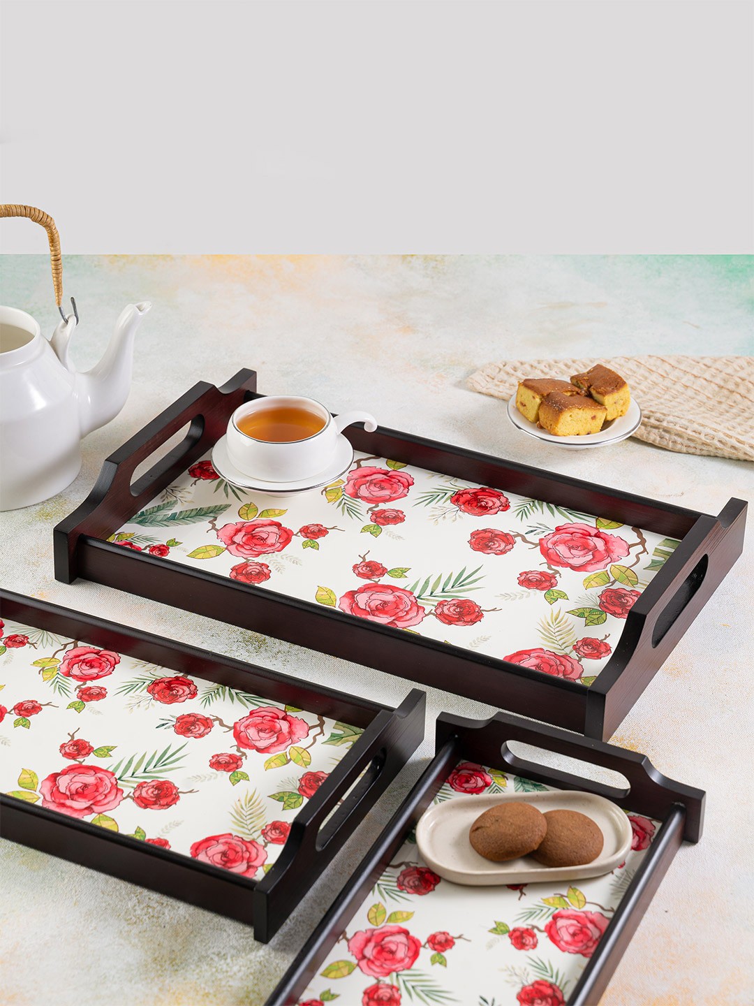 

KOLOROBIA White & Pink Misty Morning Roses Printed Small Wooden Tray