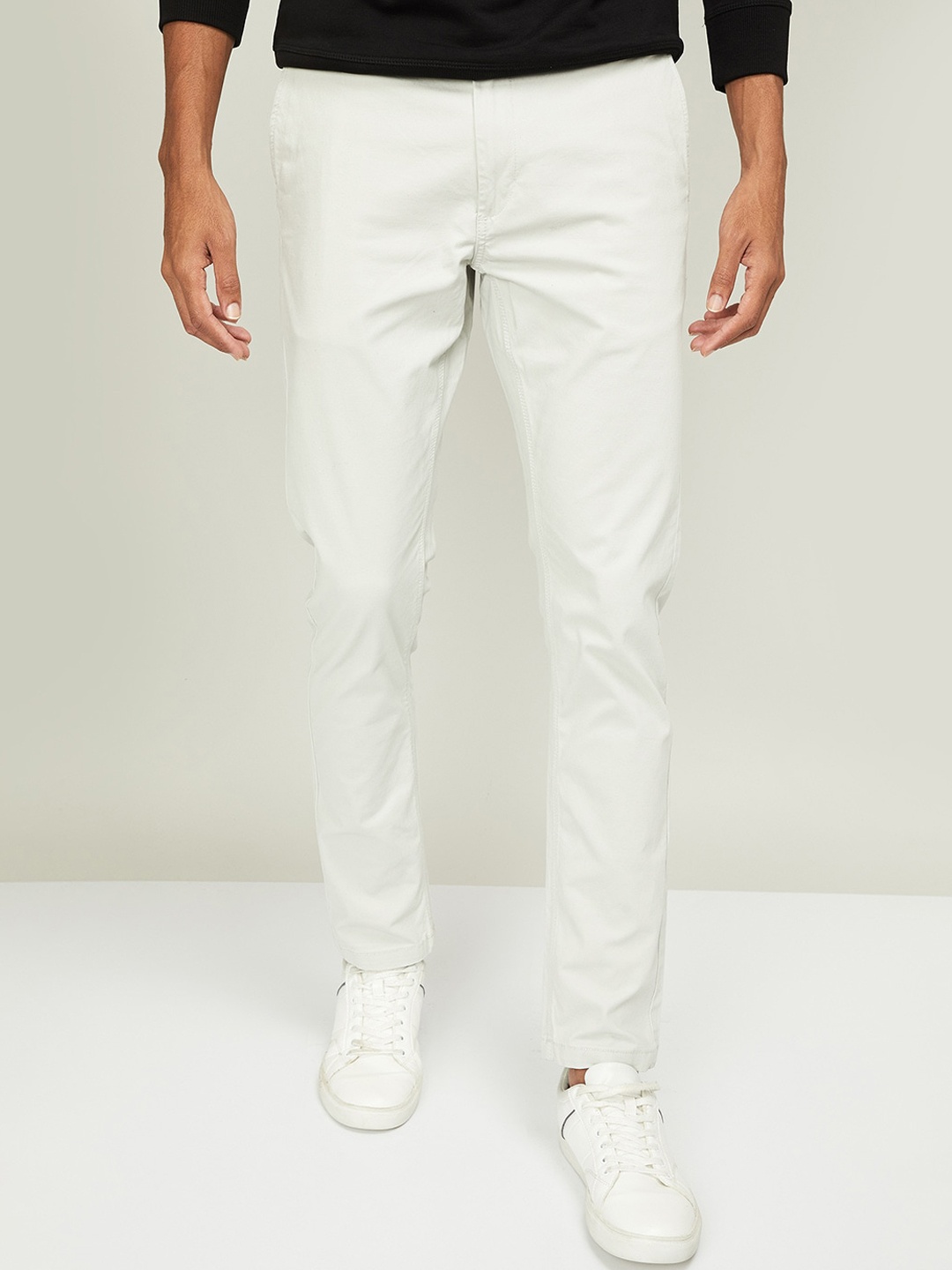 

Fame Forever by Lifestyle Men Off-White Slim Fit Solid Regular Trousers