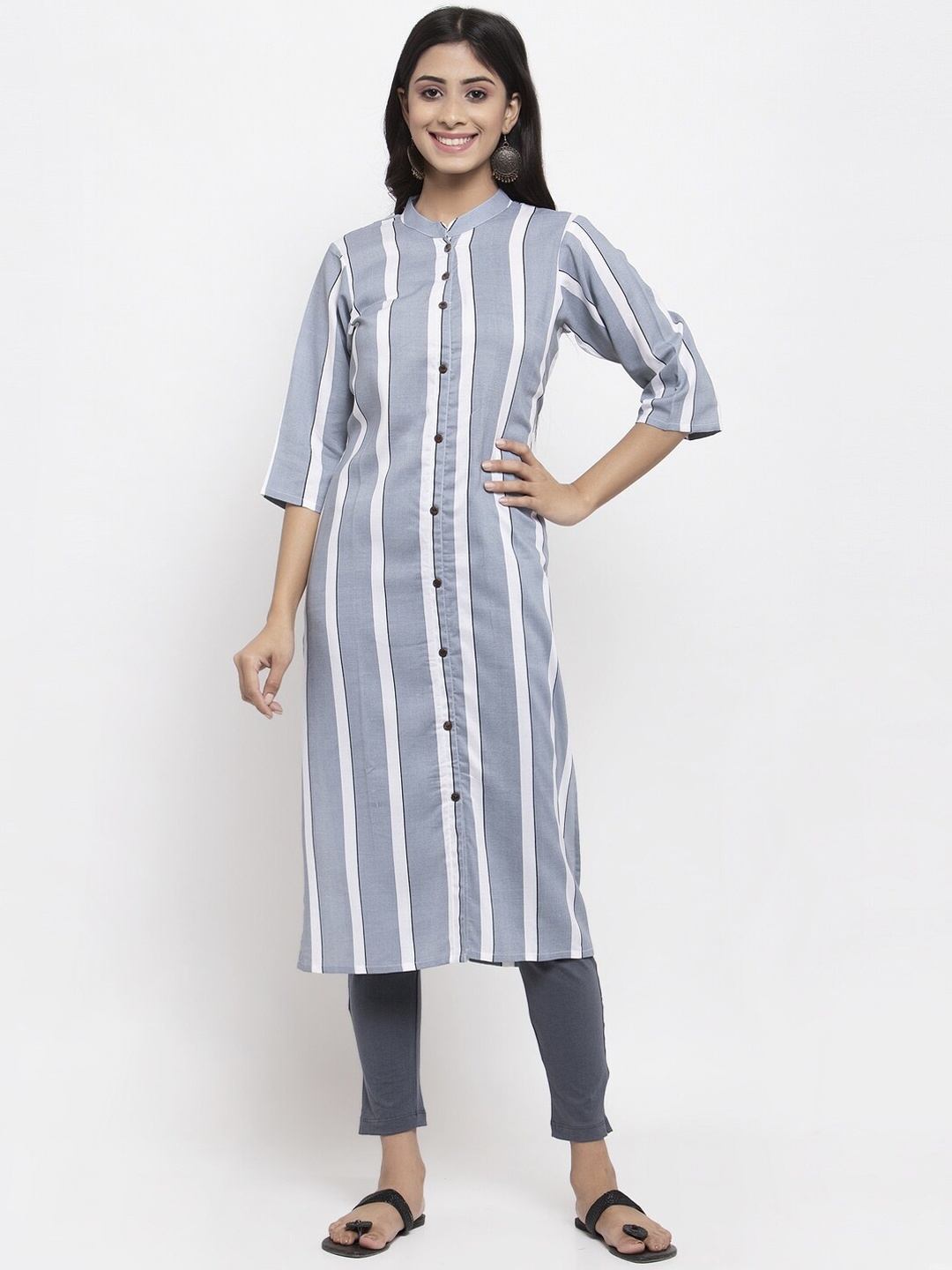 

NEUDIS Women Grey & Off-White Striped A-Line Kurta