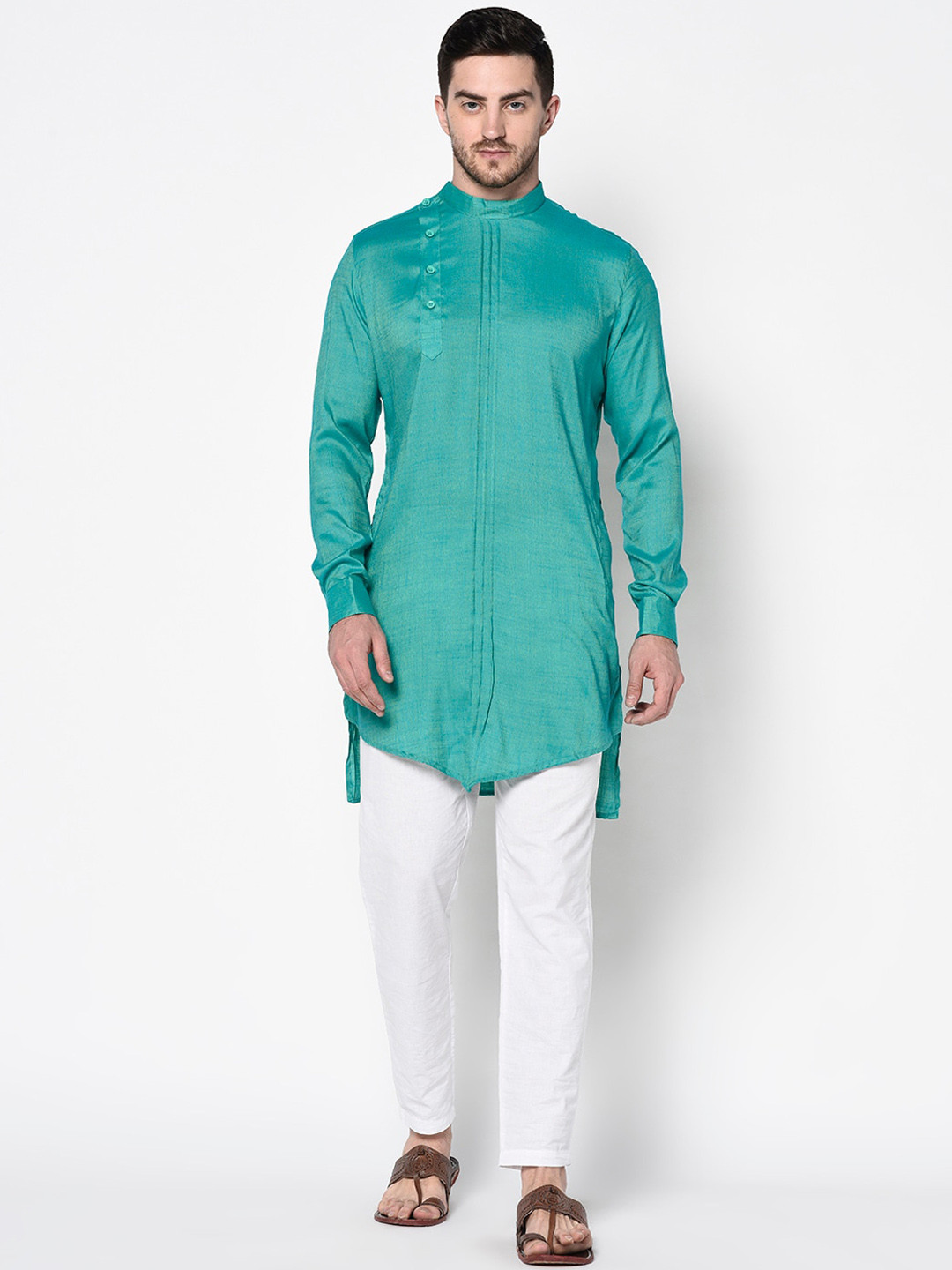 

DEYANN Men Green Angrakha Solid Kurta with Pyjamas