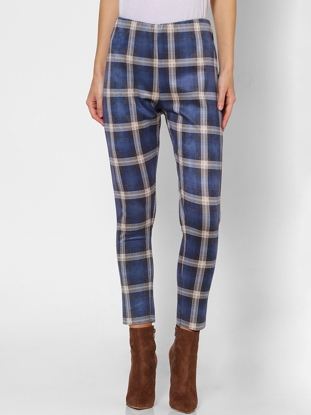 

FOREVER 21 Women Blue & Beige Checked Ankle-Length Leggings