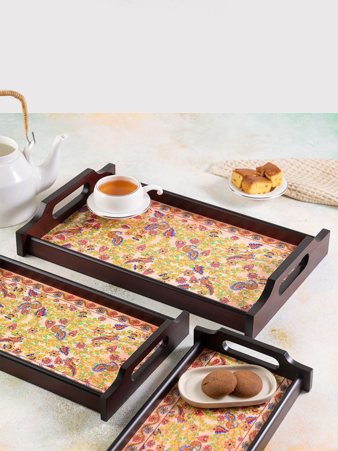 

KOLOROBIA Yellow & White Printed Kalamkari Finesse Large Wooden Tray