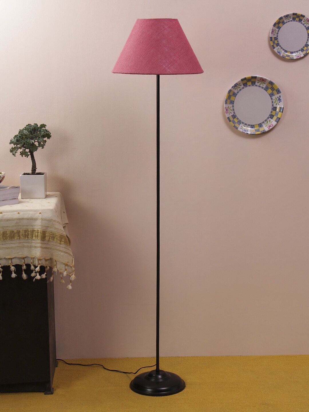 

Devansh Pink & Black Solid Conical Jute Shade Club Lamp