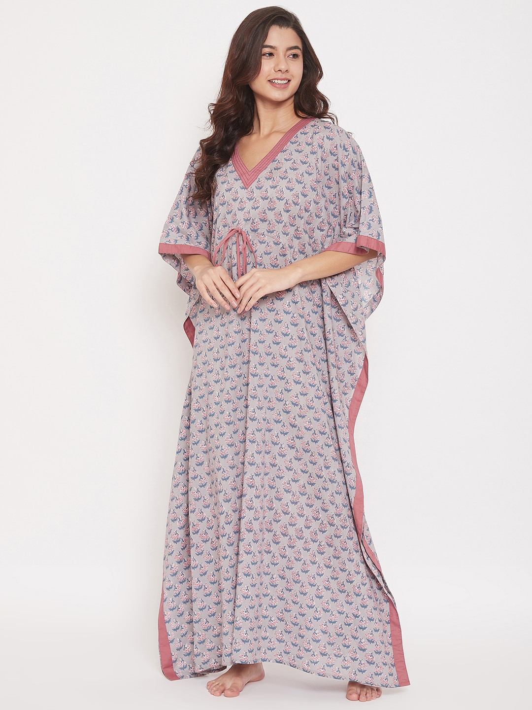 

The Kaftan Company Women Grey & Pink Printed Nightdress