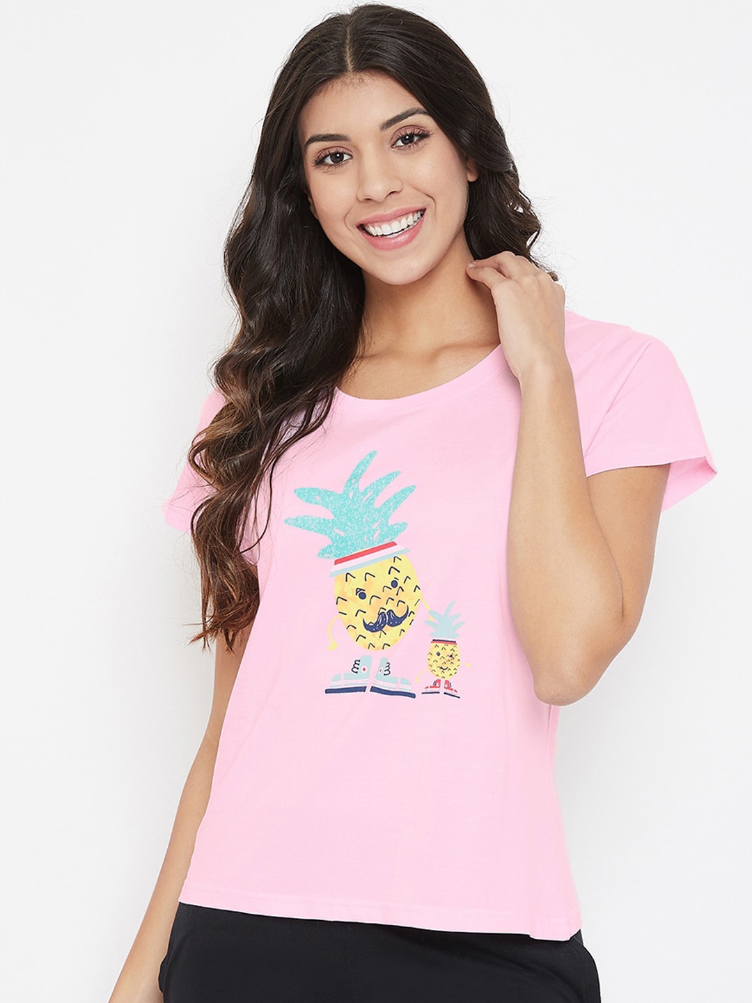 

Clovia Women Pink Printed V-Neck T-shirt