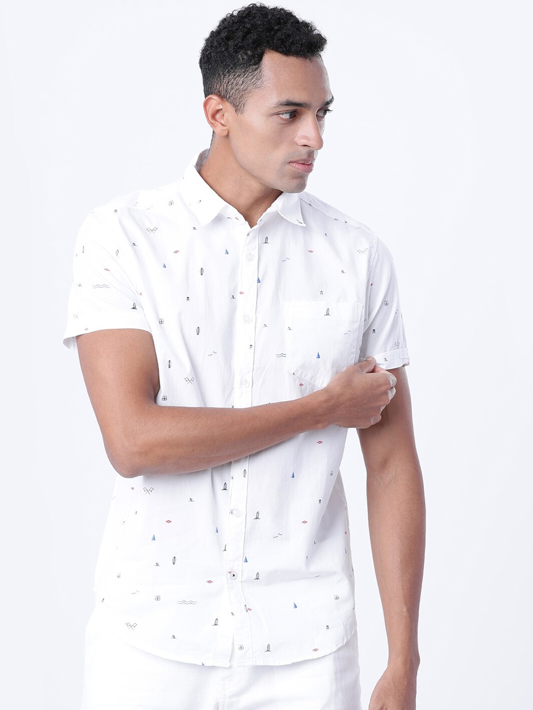 

HIGHLANDER Men White Slim Fit Printed Casual Shirt
