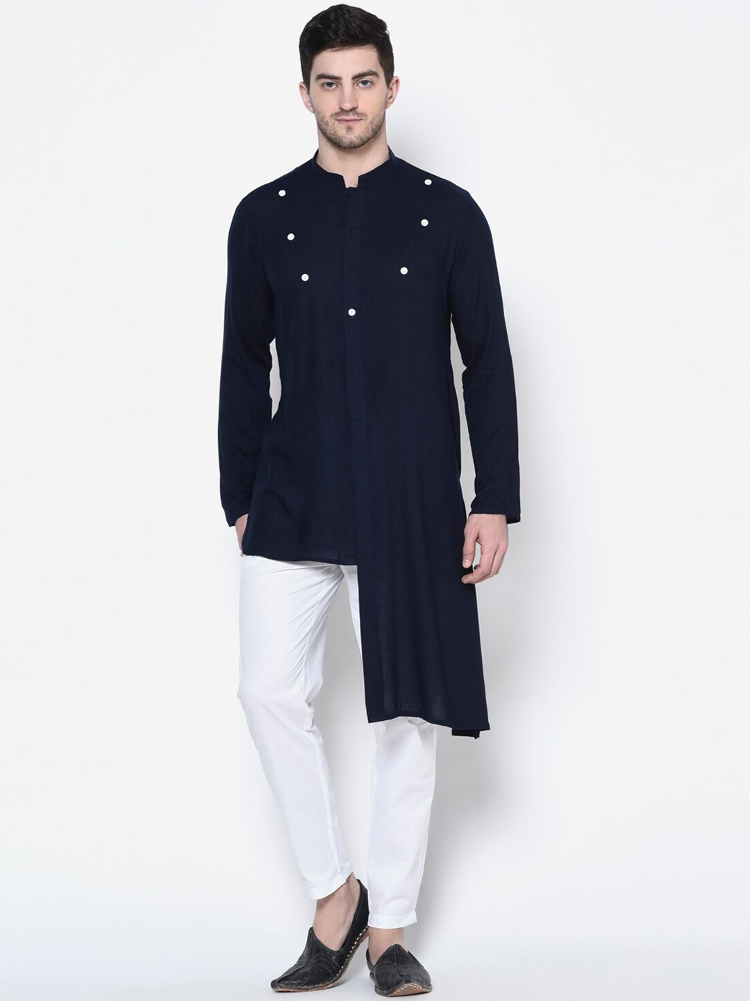

DEYANN Men Navy Blue Solid Straight Kurta