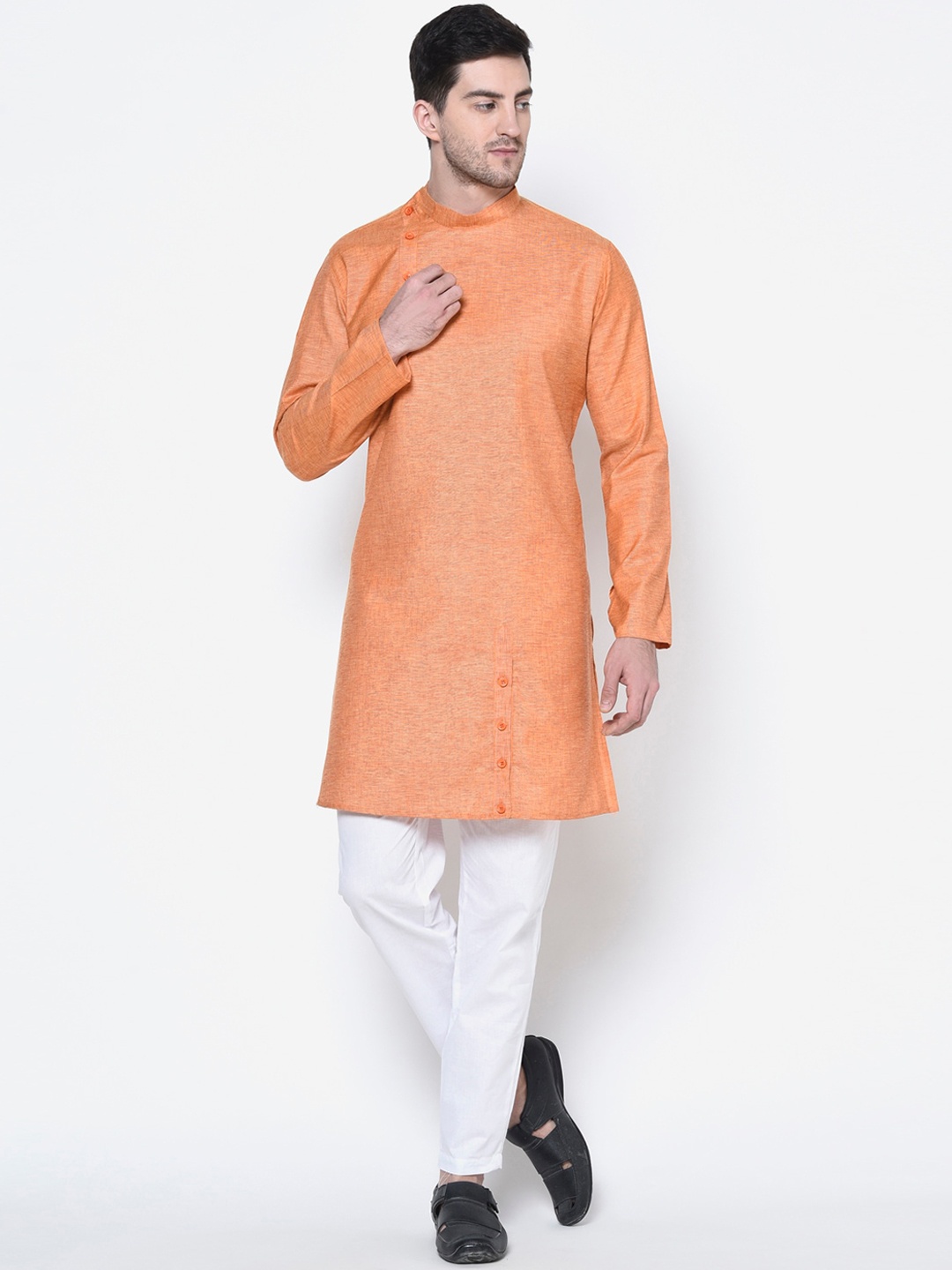 

DEYANN Men Orange Solid Straight Kurta
