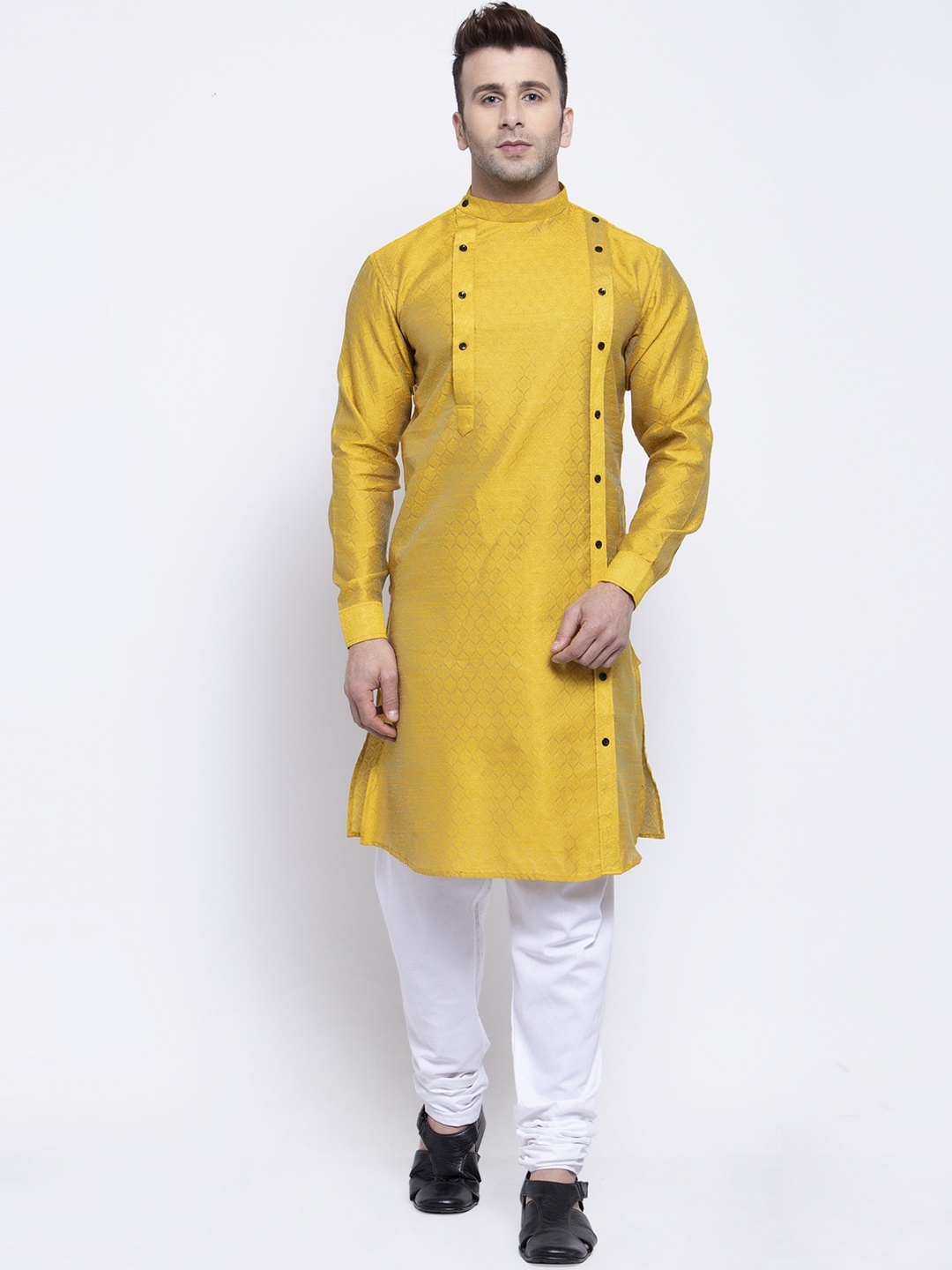 

KLOTTHE Men Mustard Yellow Solid Straight Kurta
