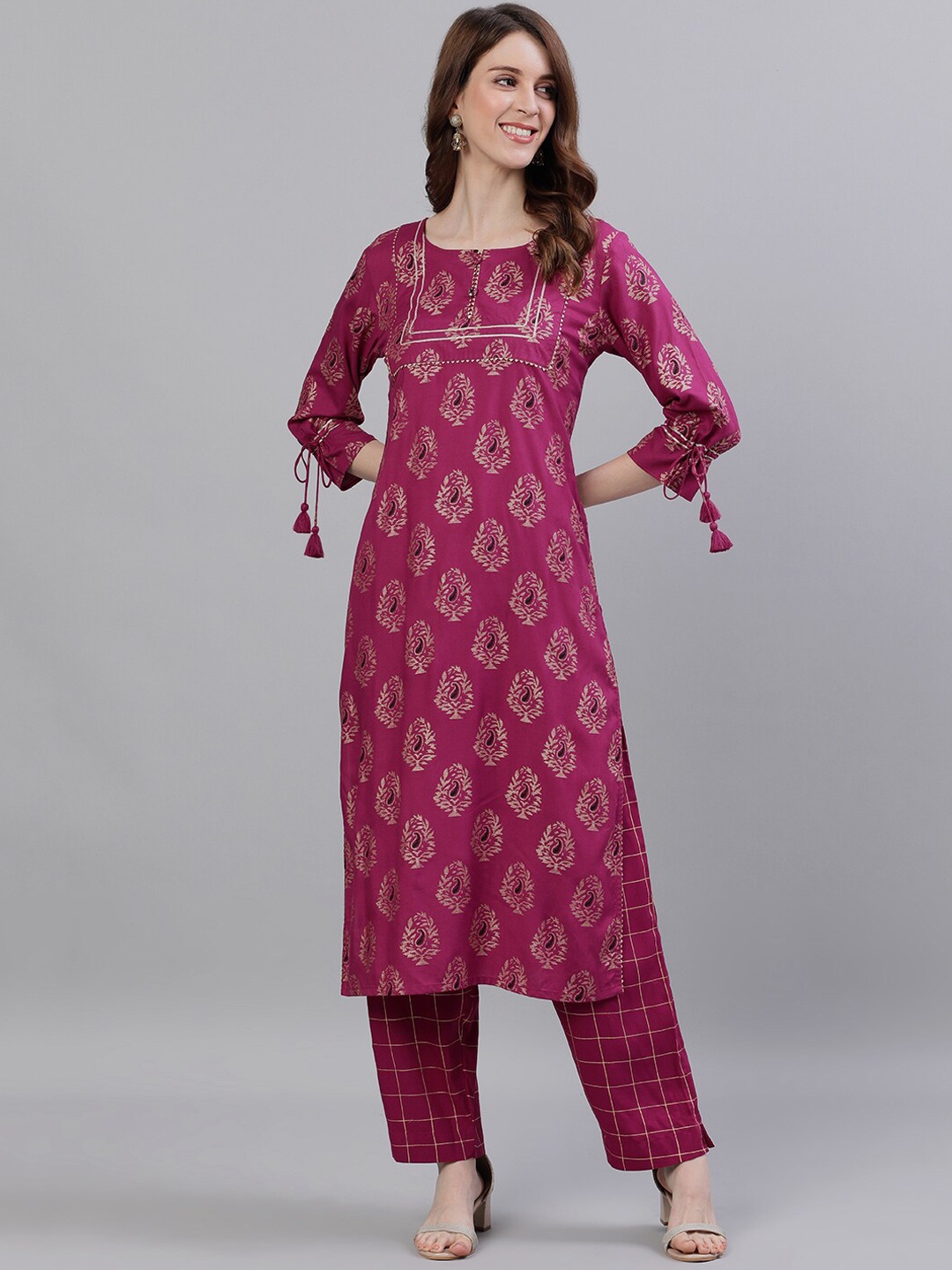 

Ishin Women Burgundy & Gold-Toned Printed Kurta with Trousers