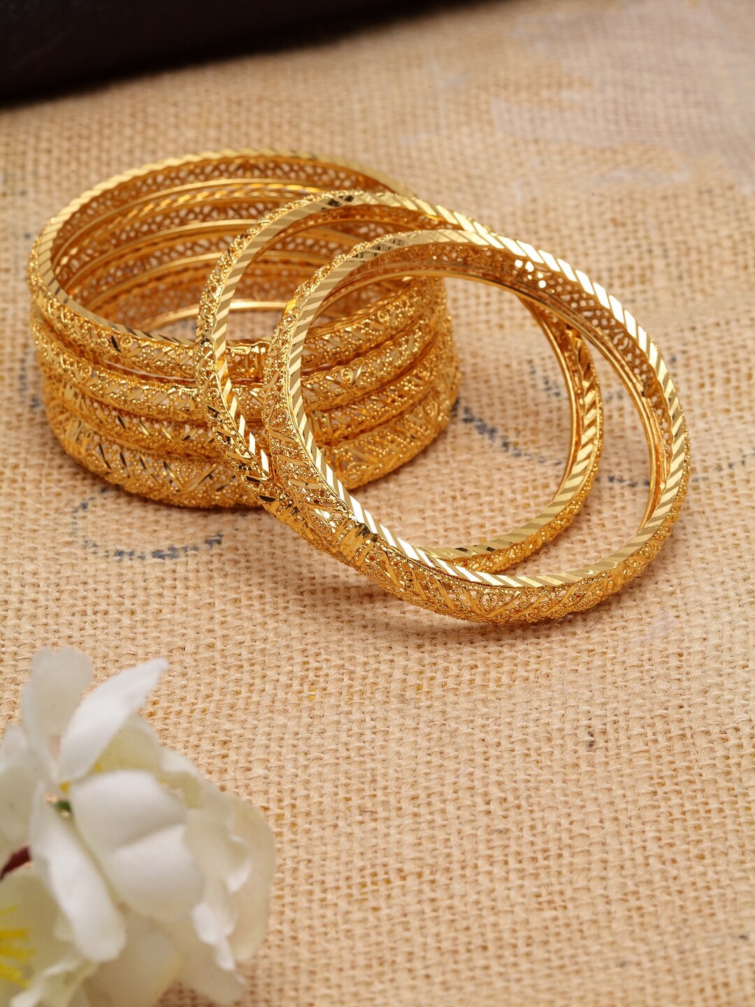 

Shining Diva Set of 6 Gold-Plated Bangles