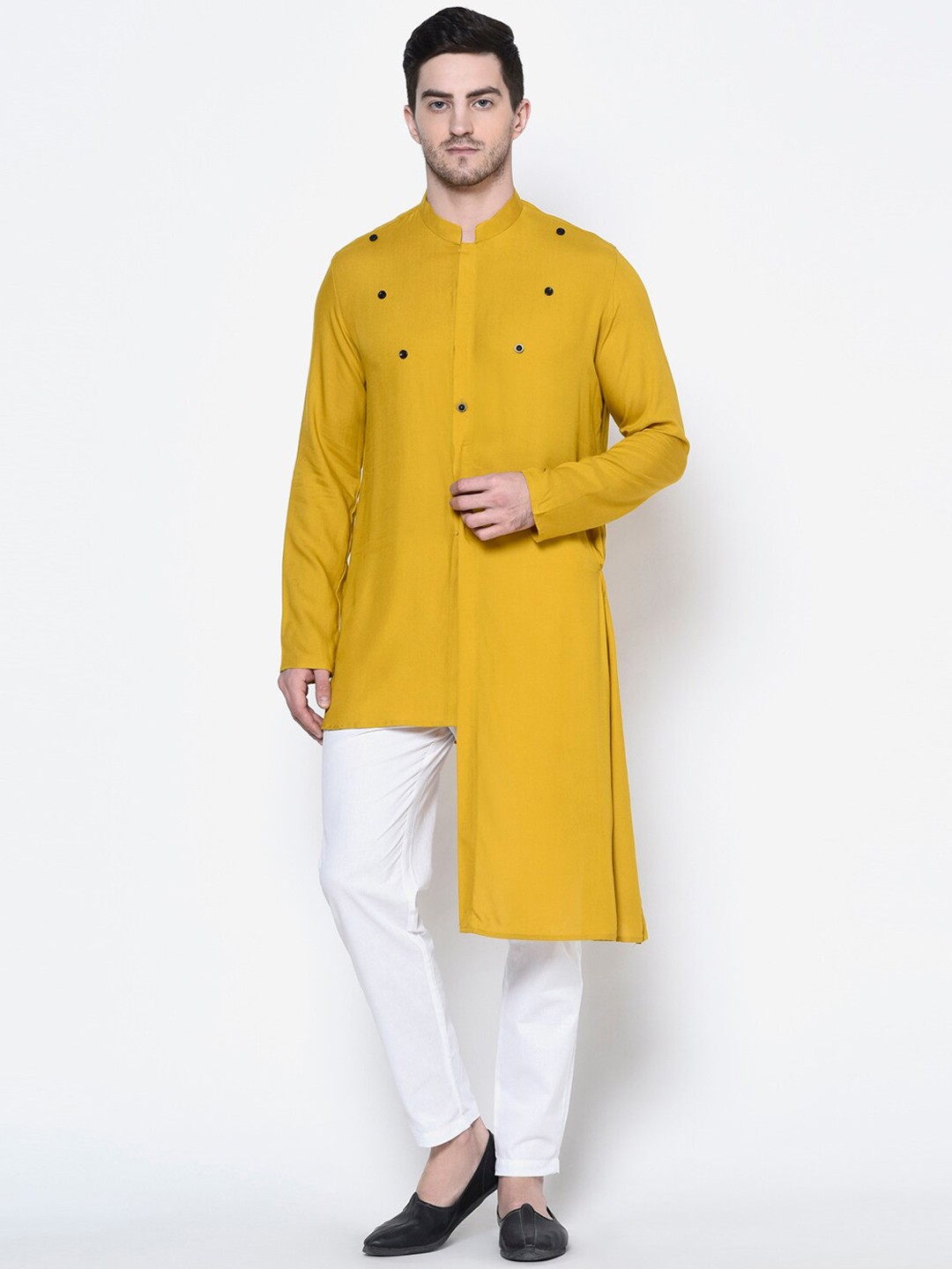 

DEYANN Men Yellow Solid Straight Kurta