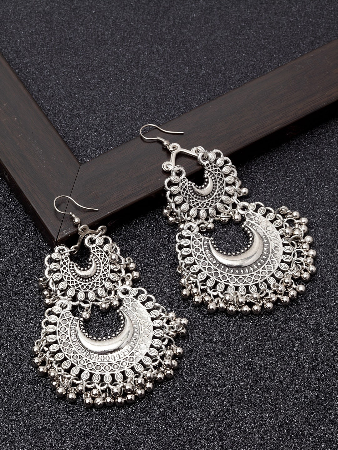 

Shining Diva Silver-Toned Contemporary Chandbalis