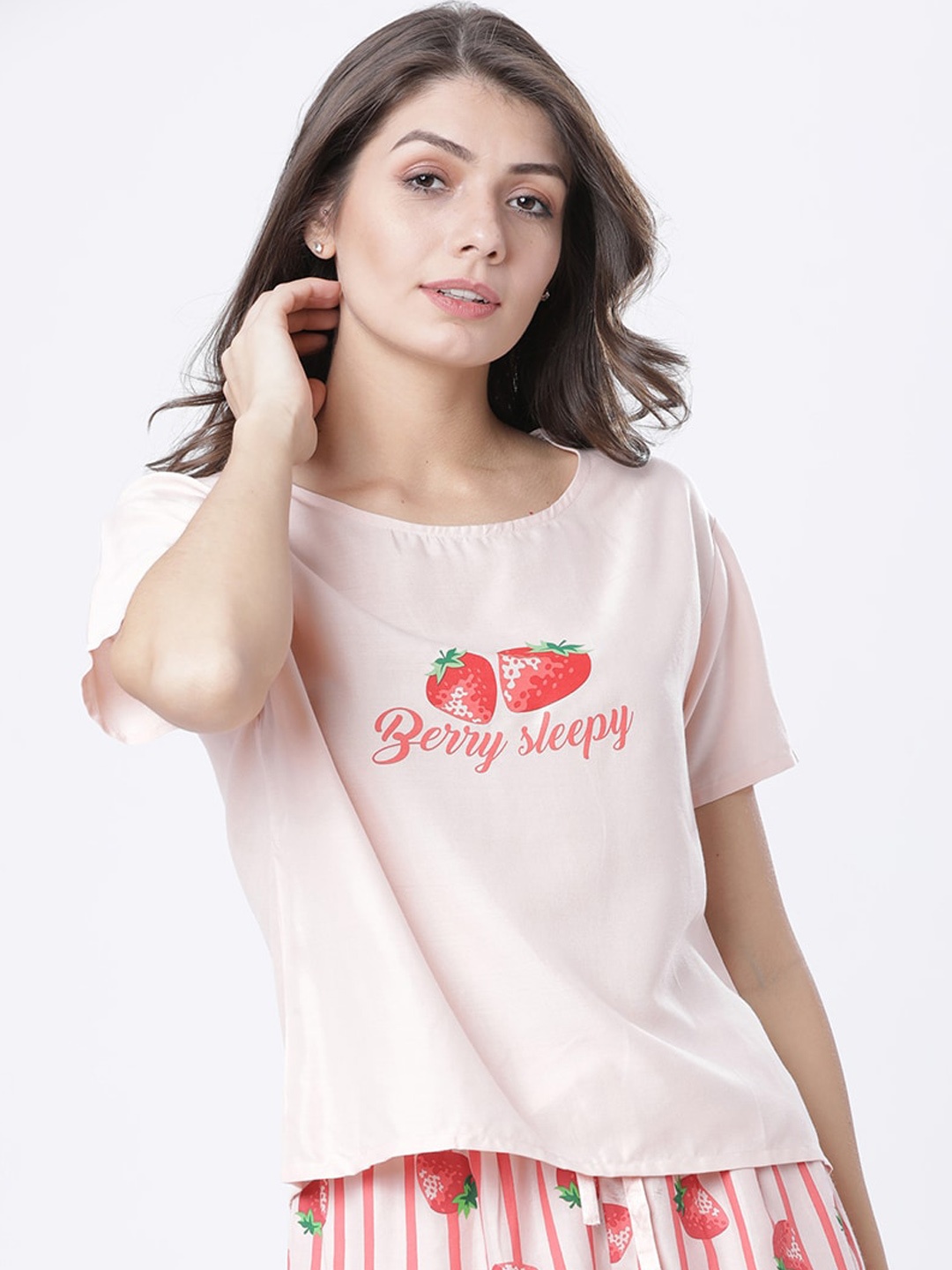 

Tokyo Talkies Women Pink & Red Printed Night Suit