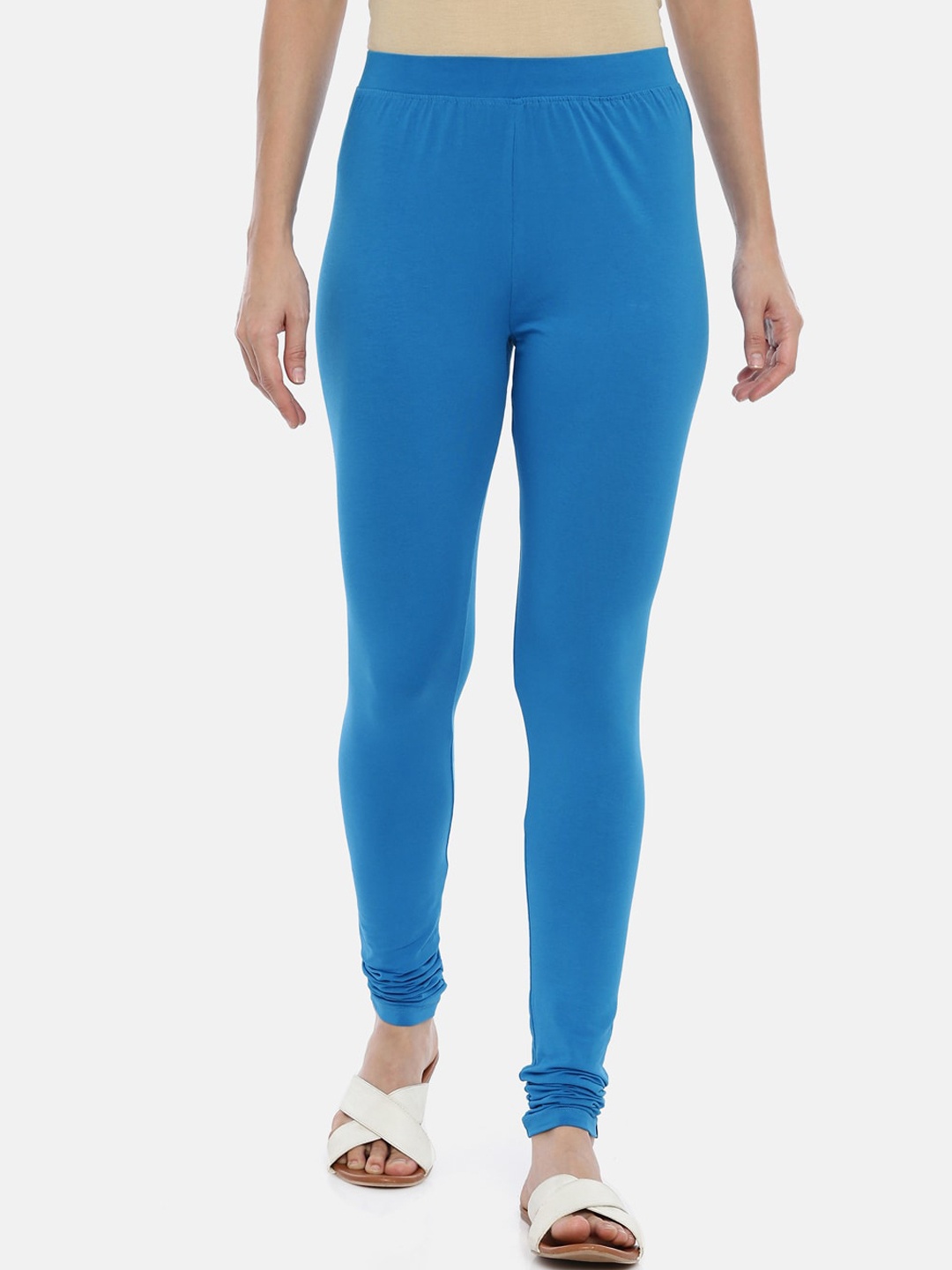 

Huggy Women Blue Solid Churidar-Length Leggings