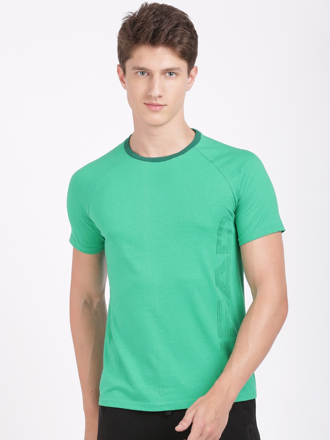 

Head Men Green Solid Seamless Slim-Fit Cotton Sport T-Shirt