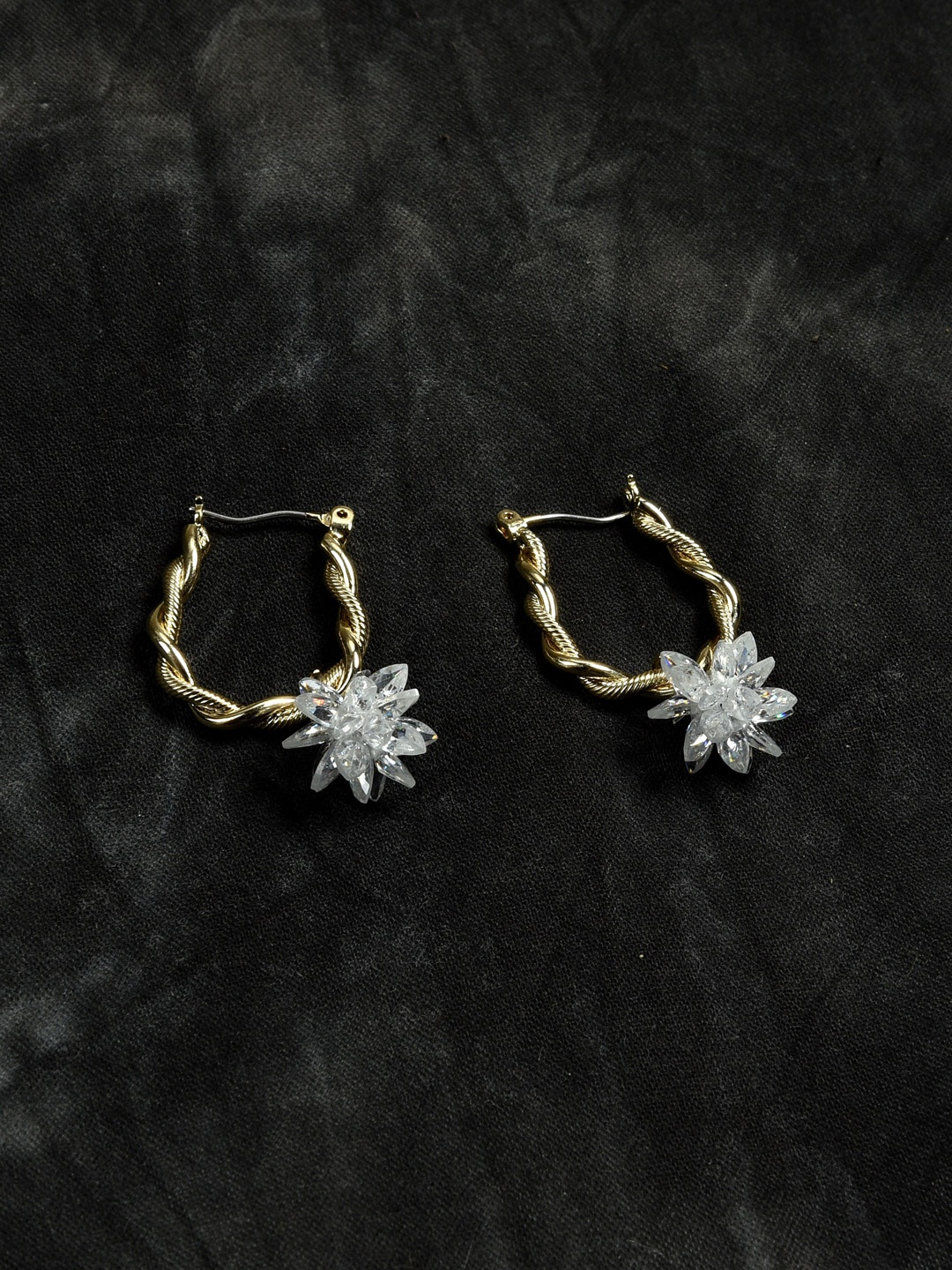 

MIDASKART Gold-Toned Contemporary Hoop Earrings