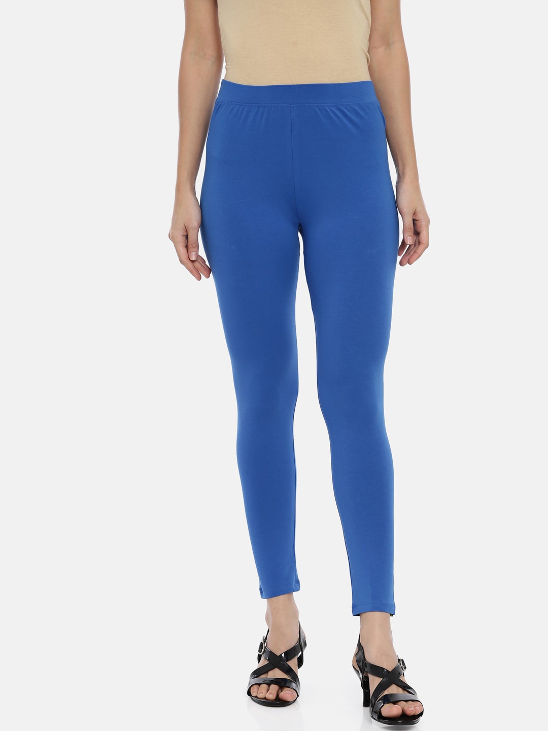 

Huggy Women Blue Solid Ankle-Length Leggings