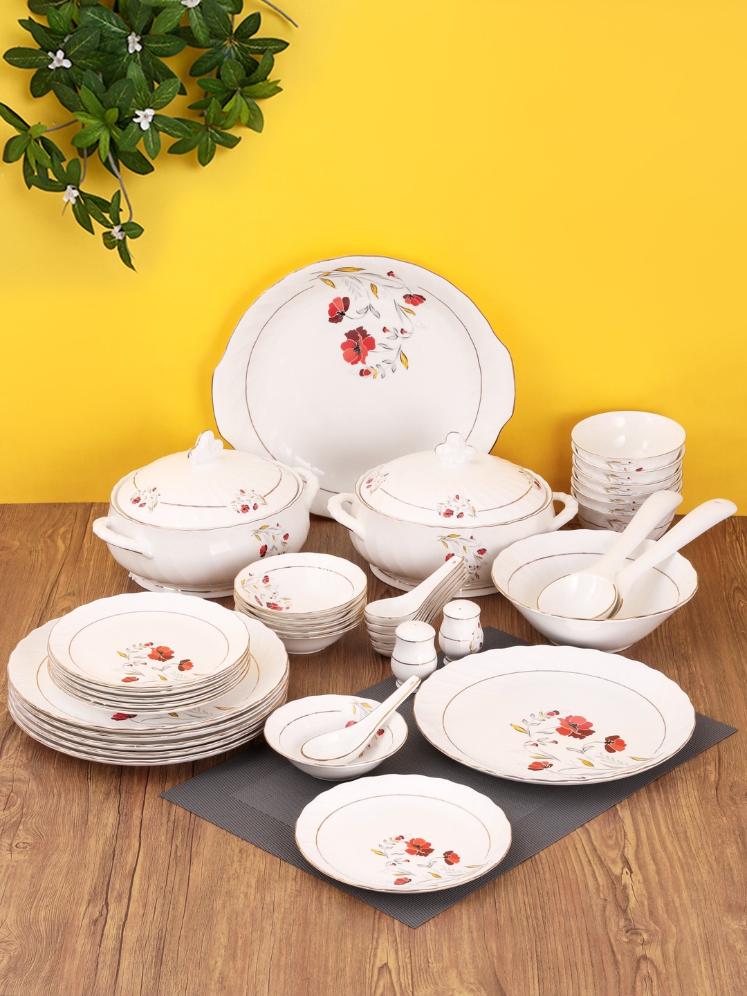 

CLAY CRAFT White & Red Set
