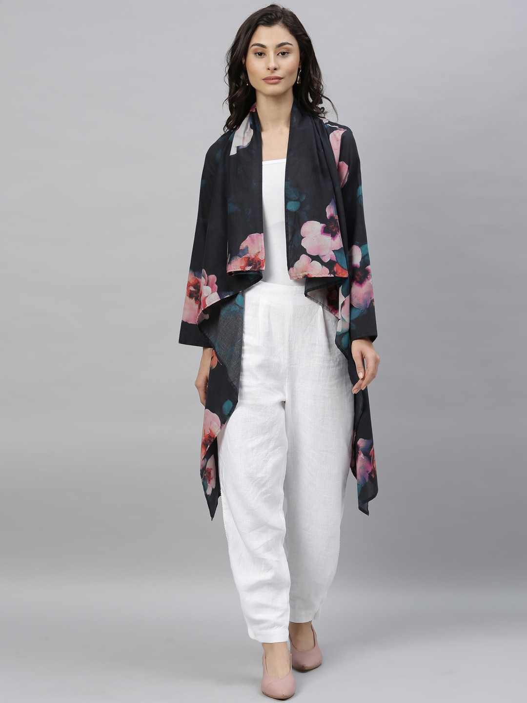 RAREISM Women Black & Pink Floral Printed Open Front Shrug