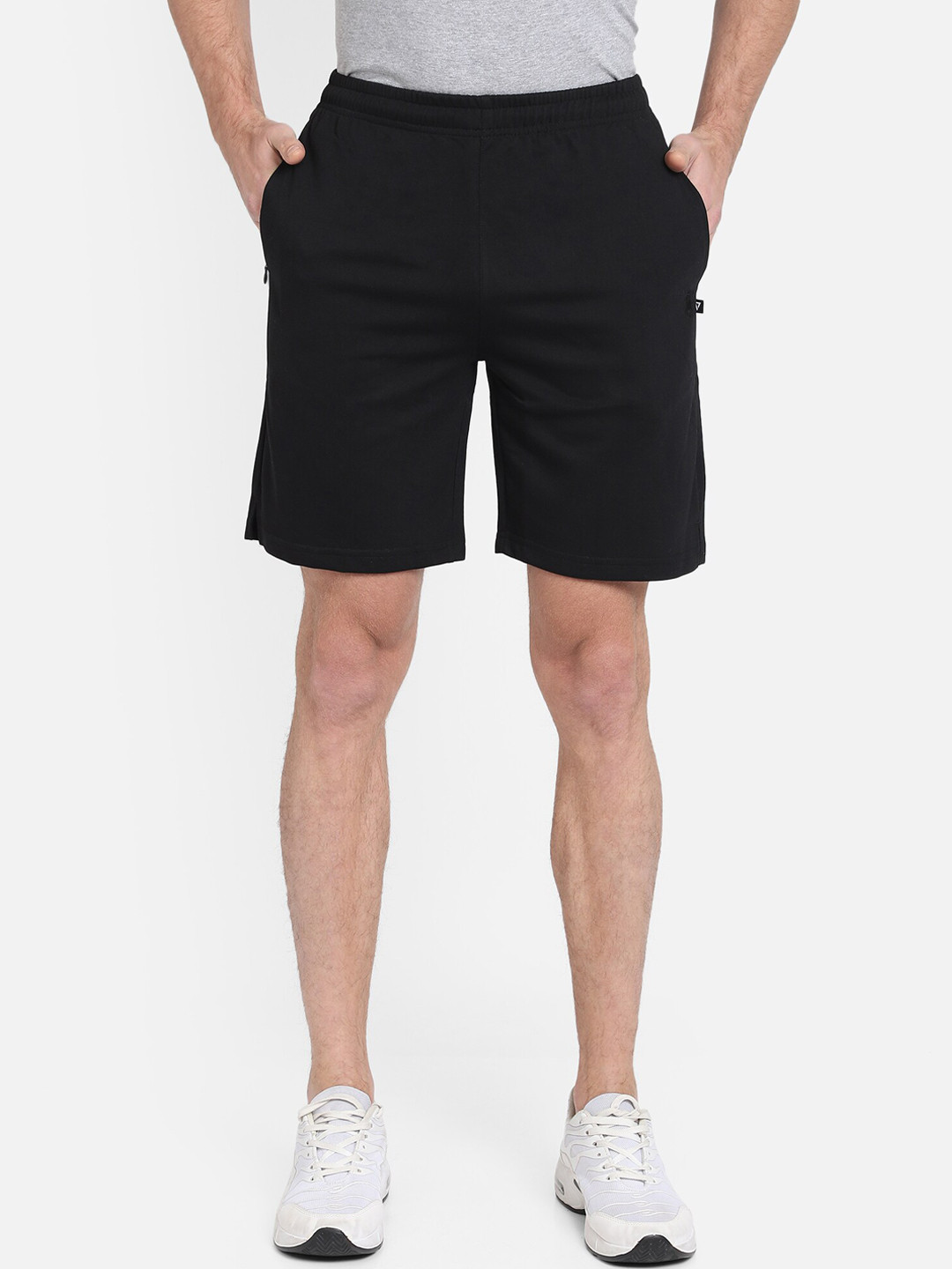 

PROTEENS Men Black Solid Regular Fit Sports Shorts