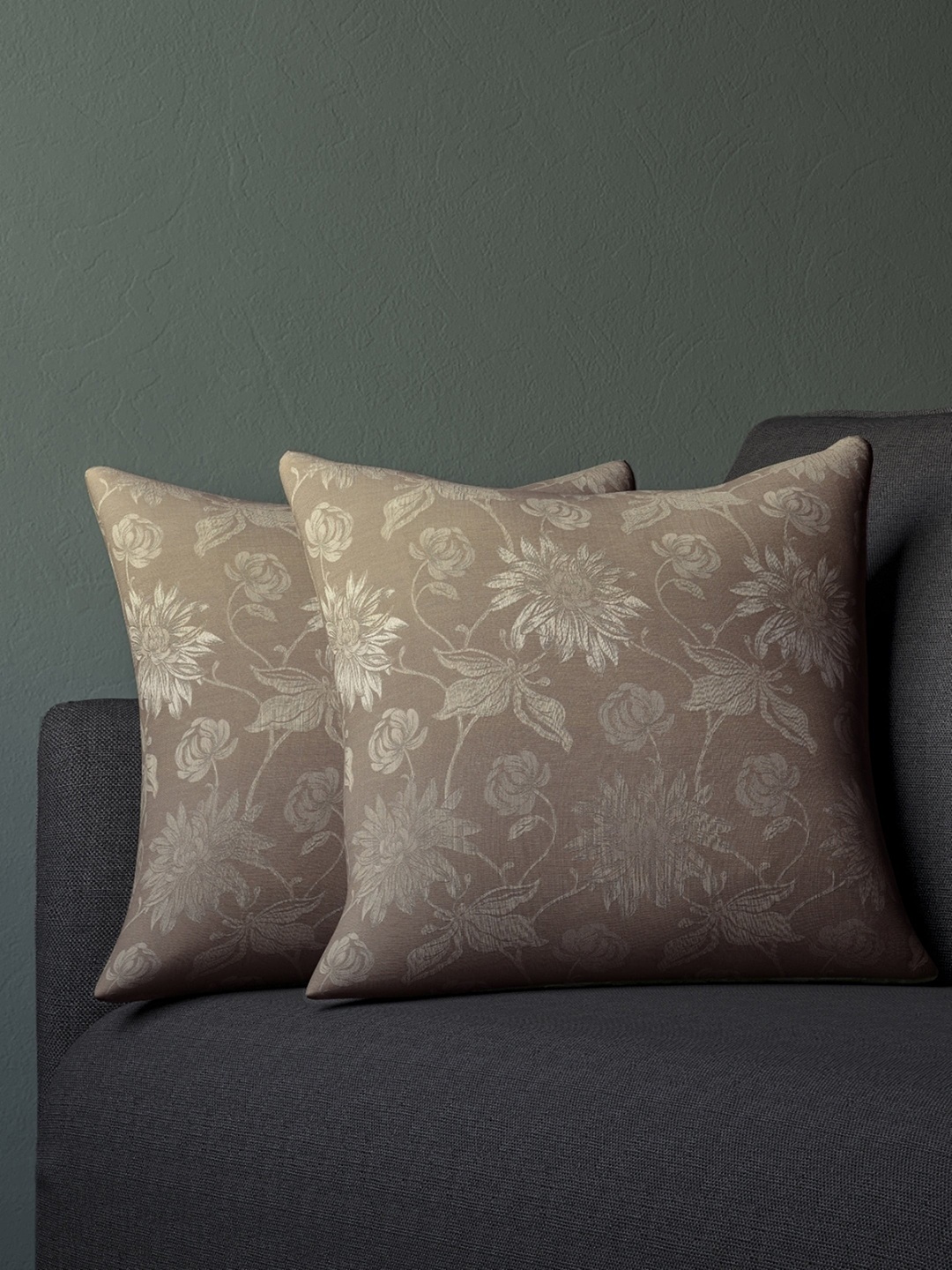 

DDecor Beige & White Set of 2 Floral Square Cushion Covers