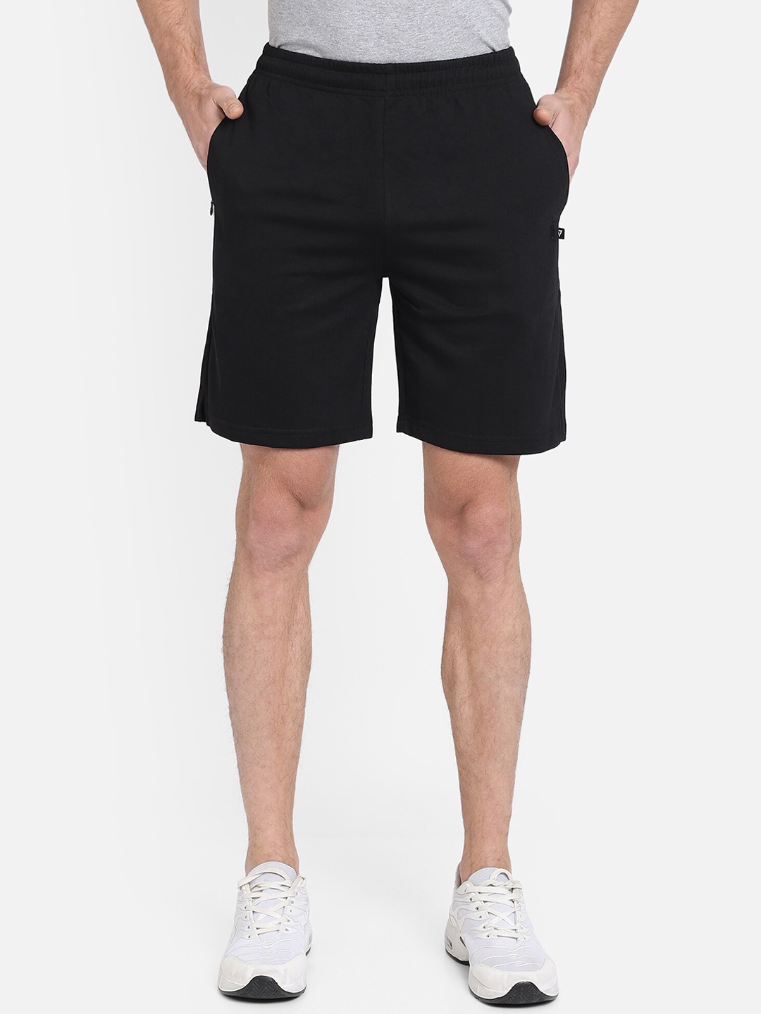 

PROTEENS Men Black Solid Regular Fit Sports Shorts