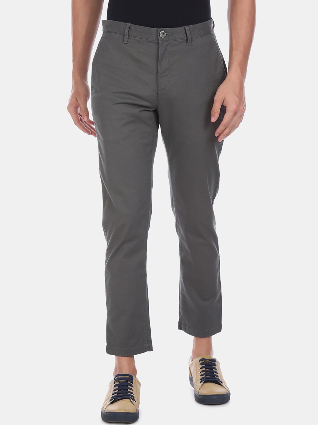 

U.S. Polo Assn. Men Green Regular Fit Solid Chinos