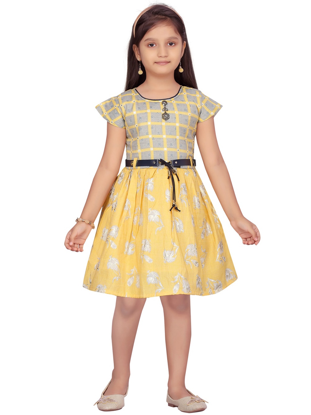

Aarika Girls Yellow Printed Fit and Flare Dress