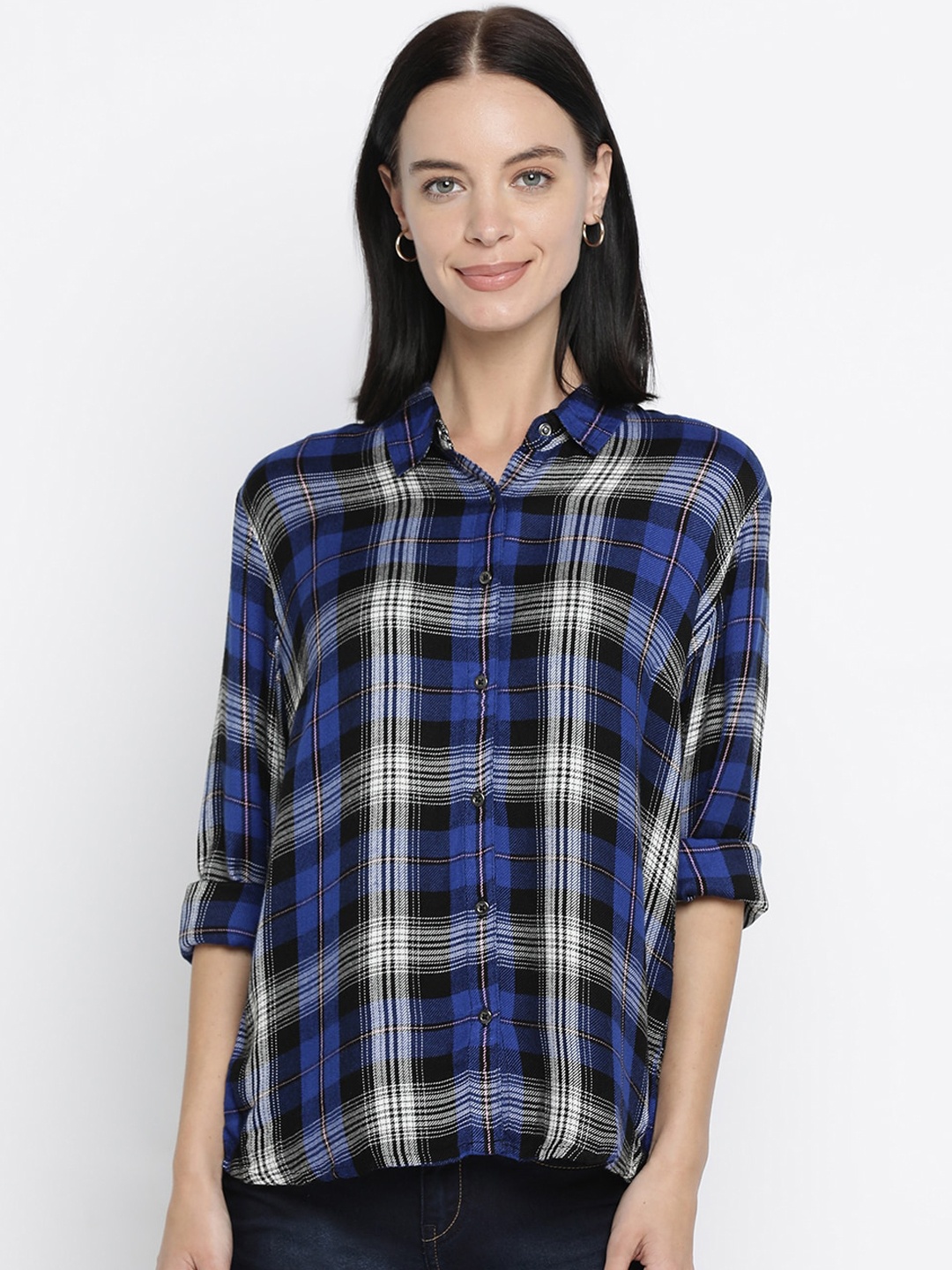 

Pepe Jeans Women Navy Blue & Black Regular Fit Checked Casual Shirt