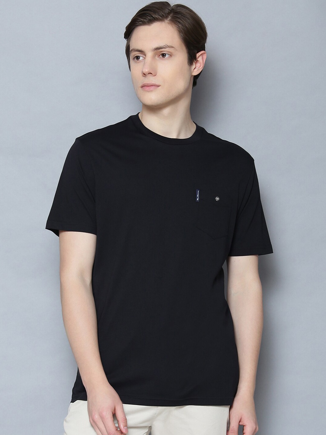 

BEN SHERMAN Men Black Solid Round Neck Organic Cotton T-shirt