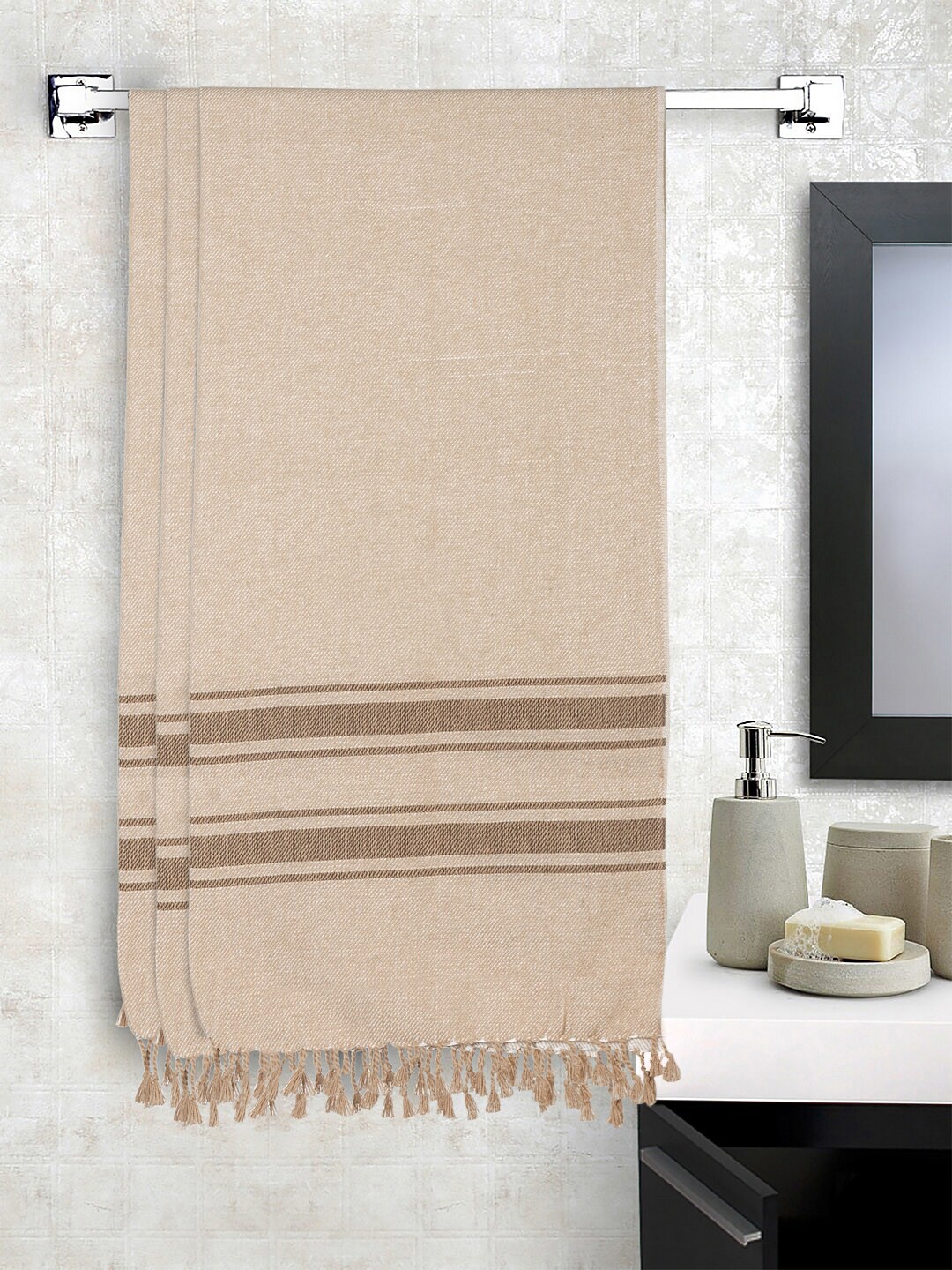 

KLOTTHE Set Of 3 Beige & Brown Solid 233 GSM Bath Towels