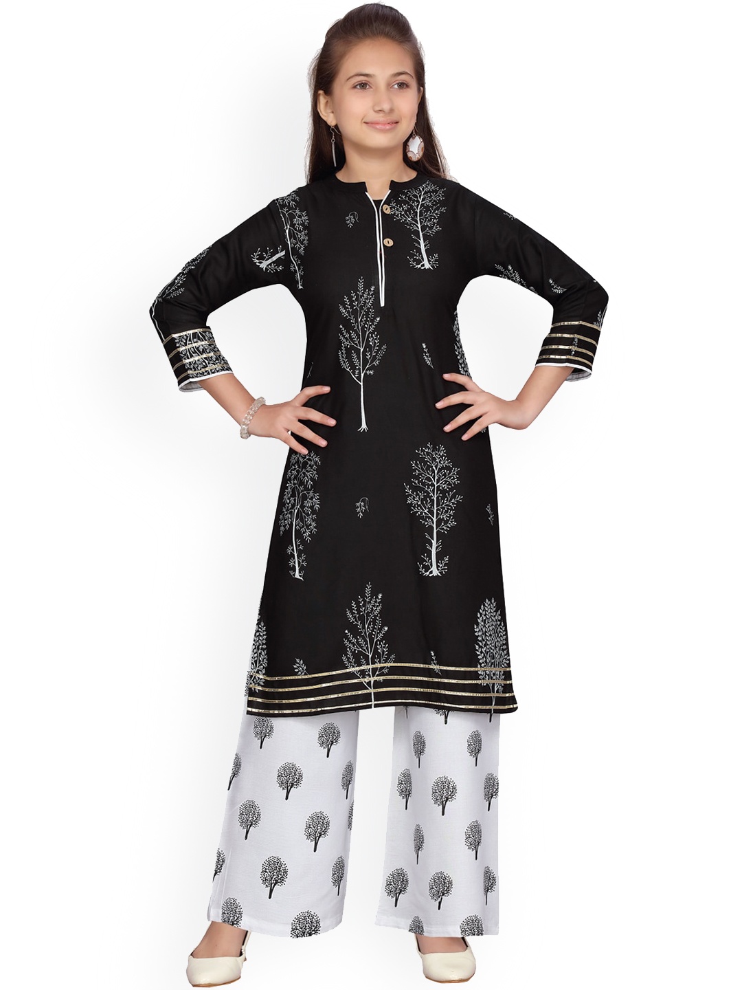 

Aarika Girls Black Printed Kurta with Palazzos