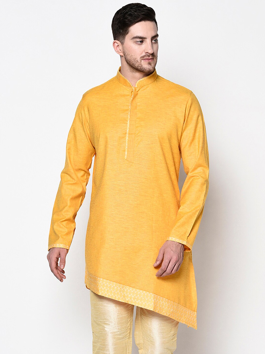 

LAMAAYA Men Yellow & Gold-Toned Solid Kurta with Trousers