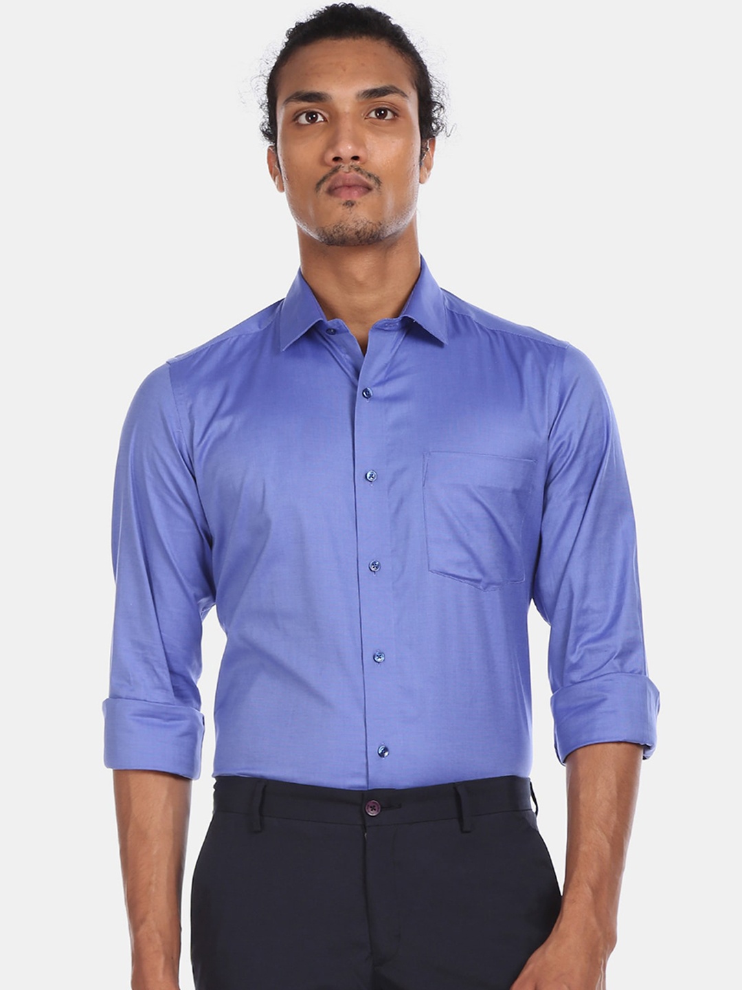 

Arrow Men Blue Regular Fit Solid Casual Shirt