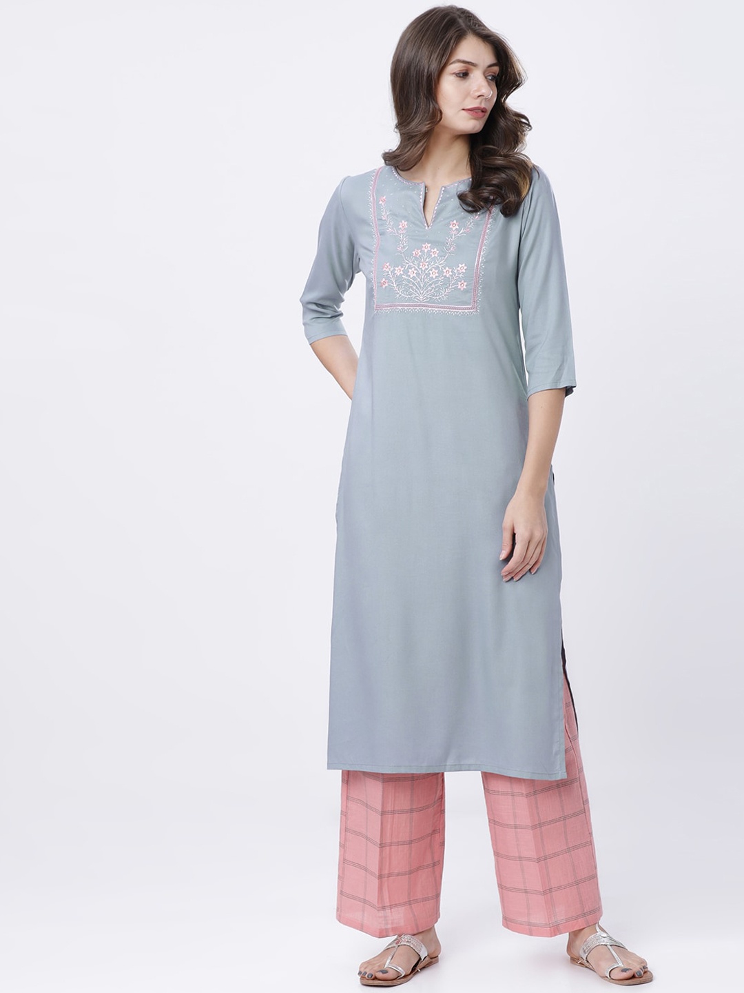 

Vishudh Women Grey Floral Yoke Design Thread Work Kurta