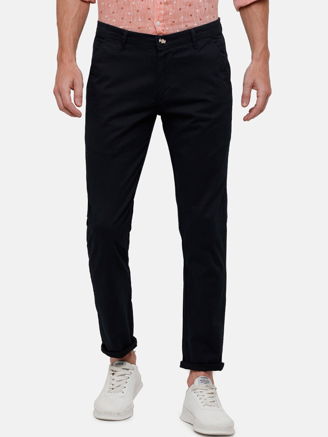 

CINOCCI Men Navy Blue Tapered Fit Solid Chinos