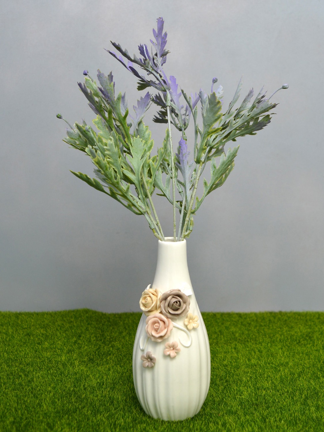 

fancy mart Green & Off-White Artificial Carrot Leaves Beads Bunch