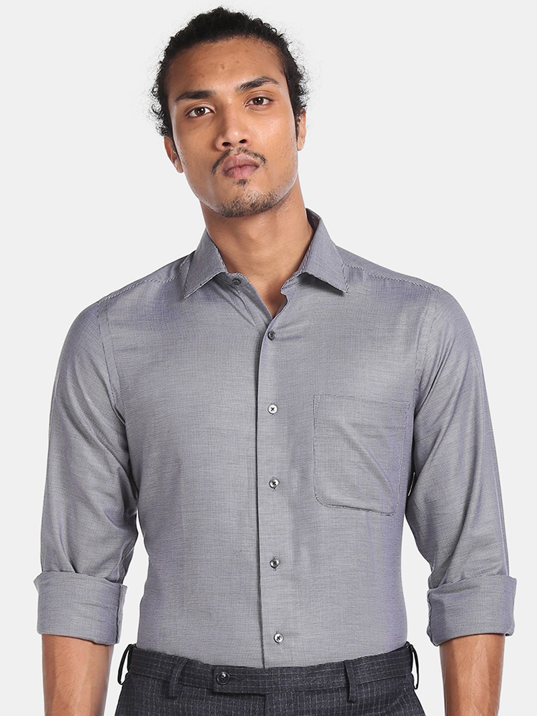 

Arrow Men Grey Regular Fit Self Design Casual Shirt