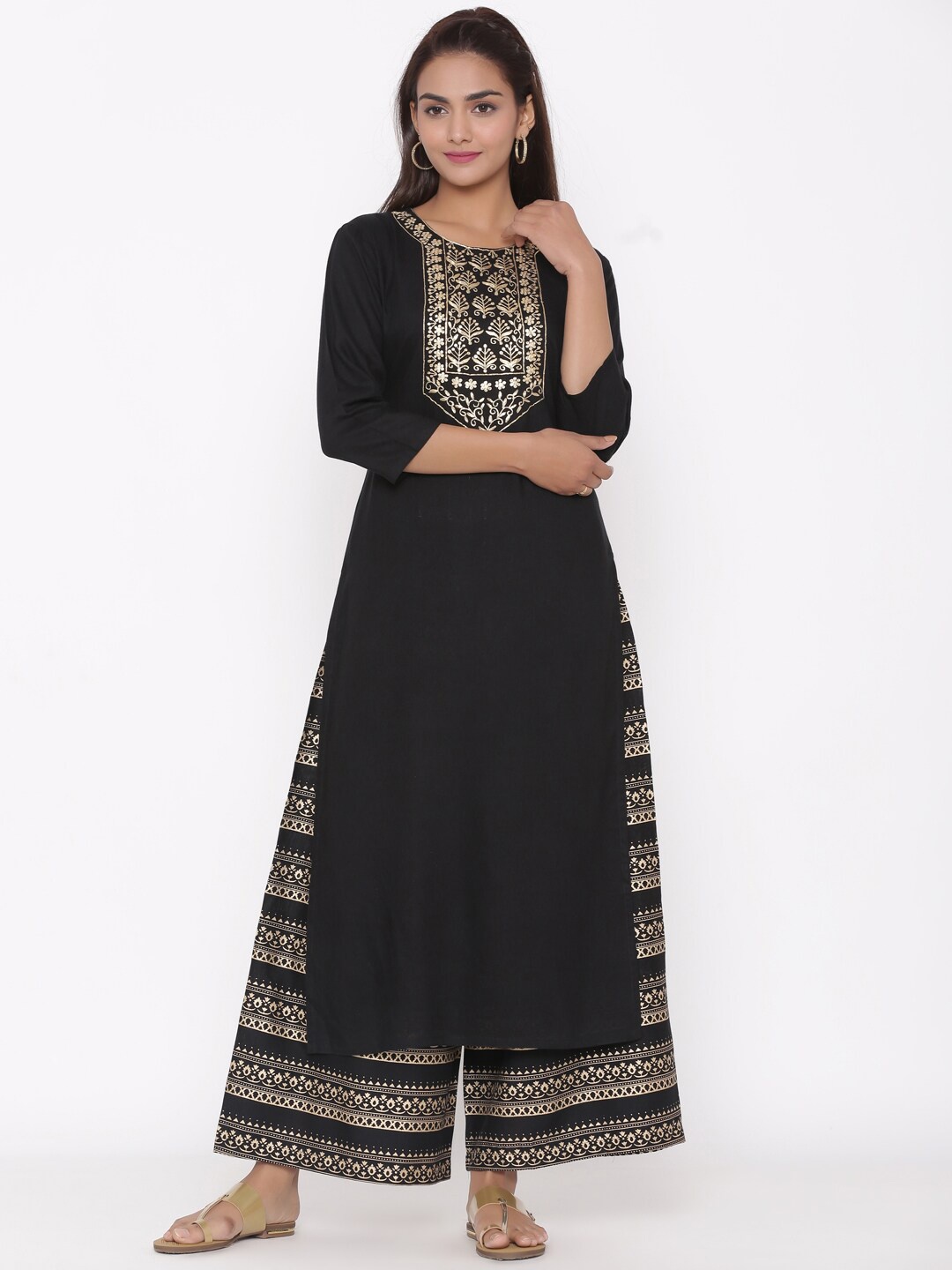 

Silai Bunai Women Black & Gold-Toned Yoke Design Kurta with Palazzos