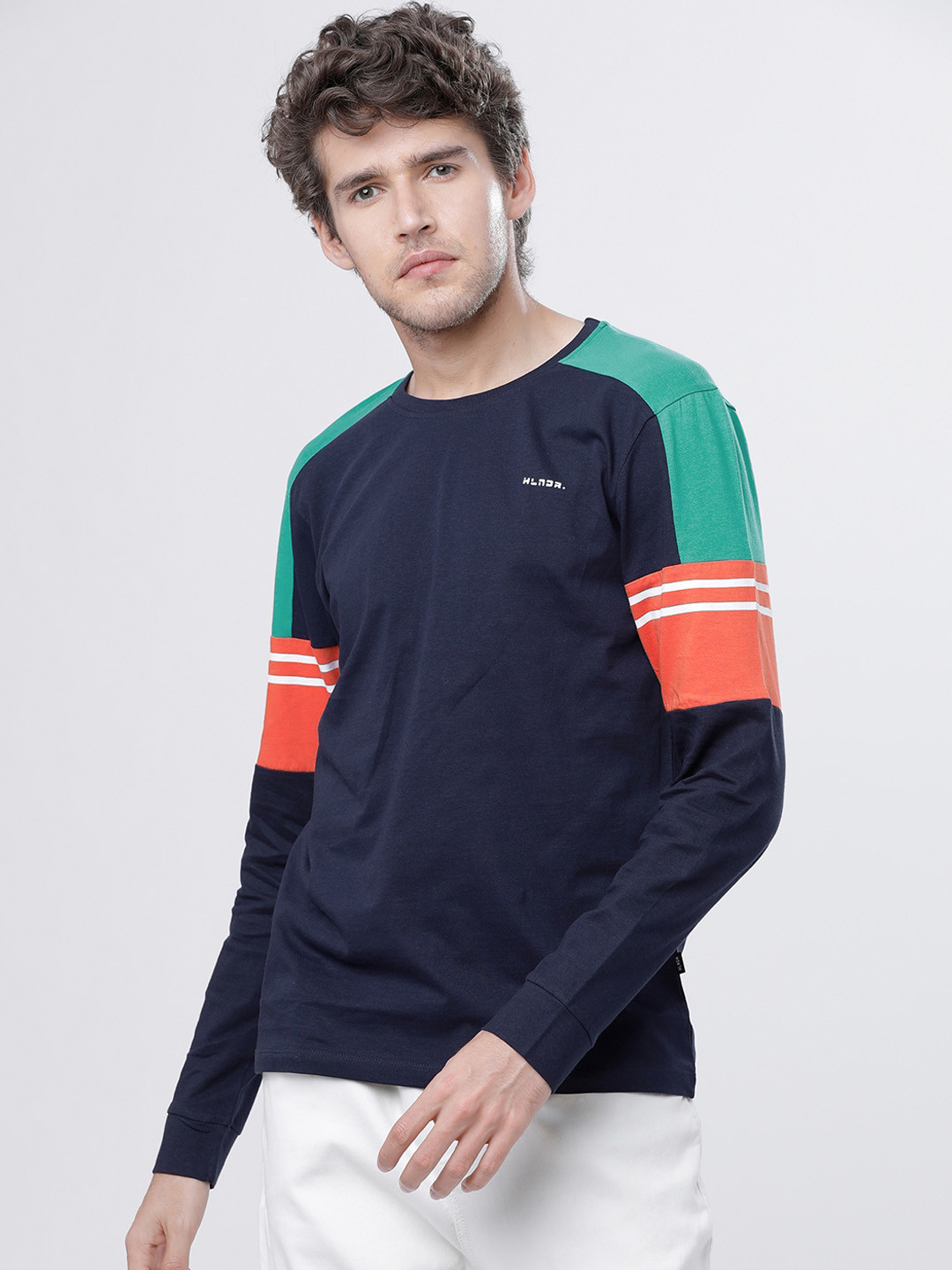 

HIGHLANDER Men Navy Blue Solid Round Neck T-shirt