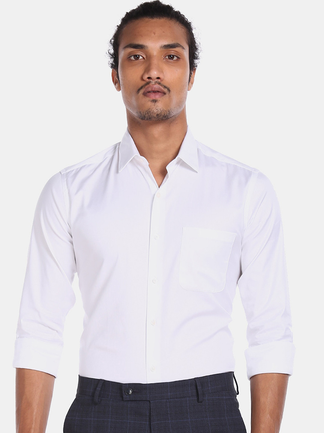 

Arrow Men White Slim Fit Checked Casual Shirt