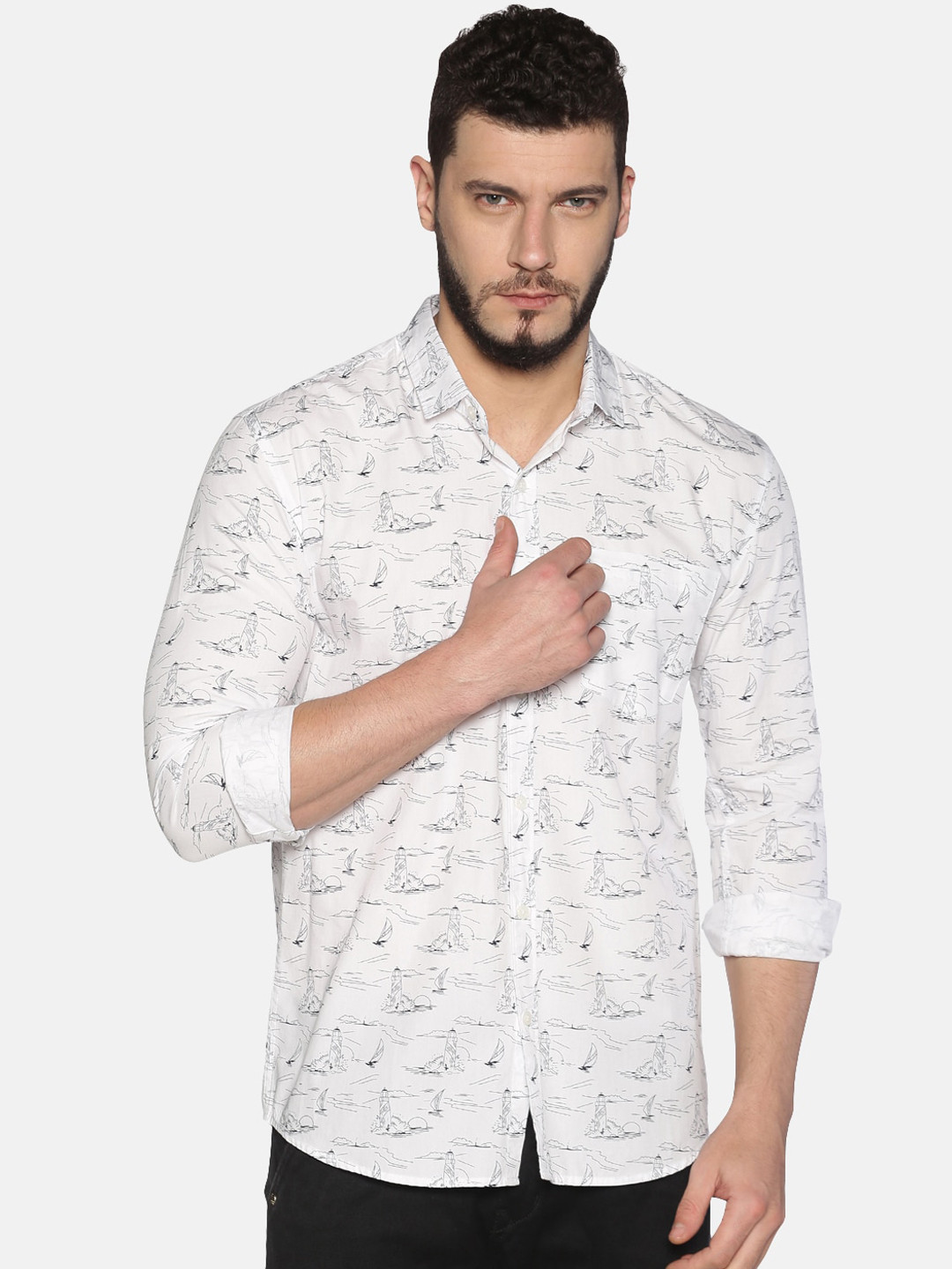 

UrGear Men White & Navy Blue Slim Fit Printed Casual Shirt