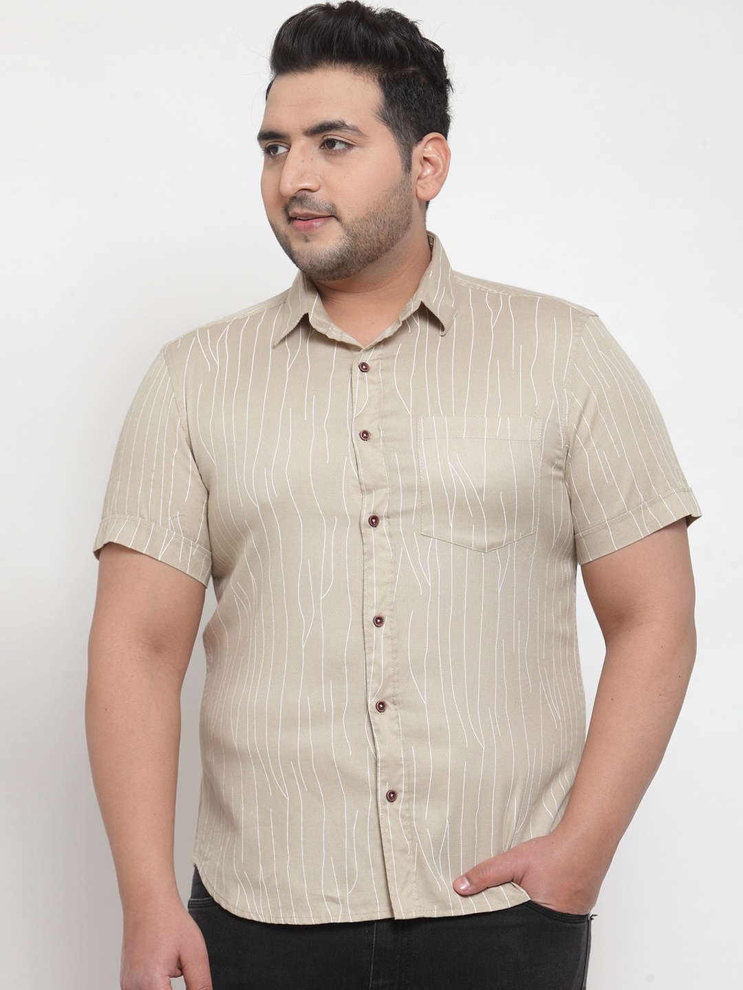 

plusS Men Beige & White Regular Fit Printed Plus Size Casual Shirt