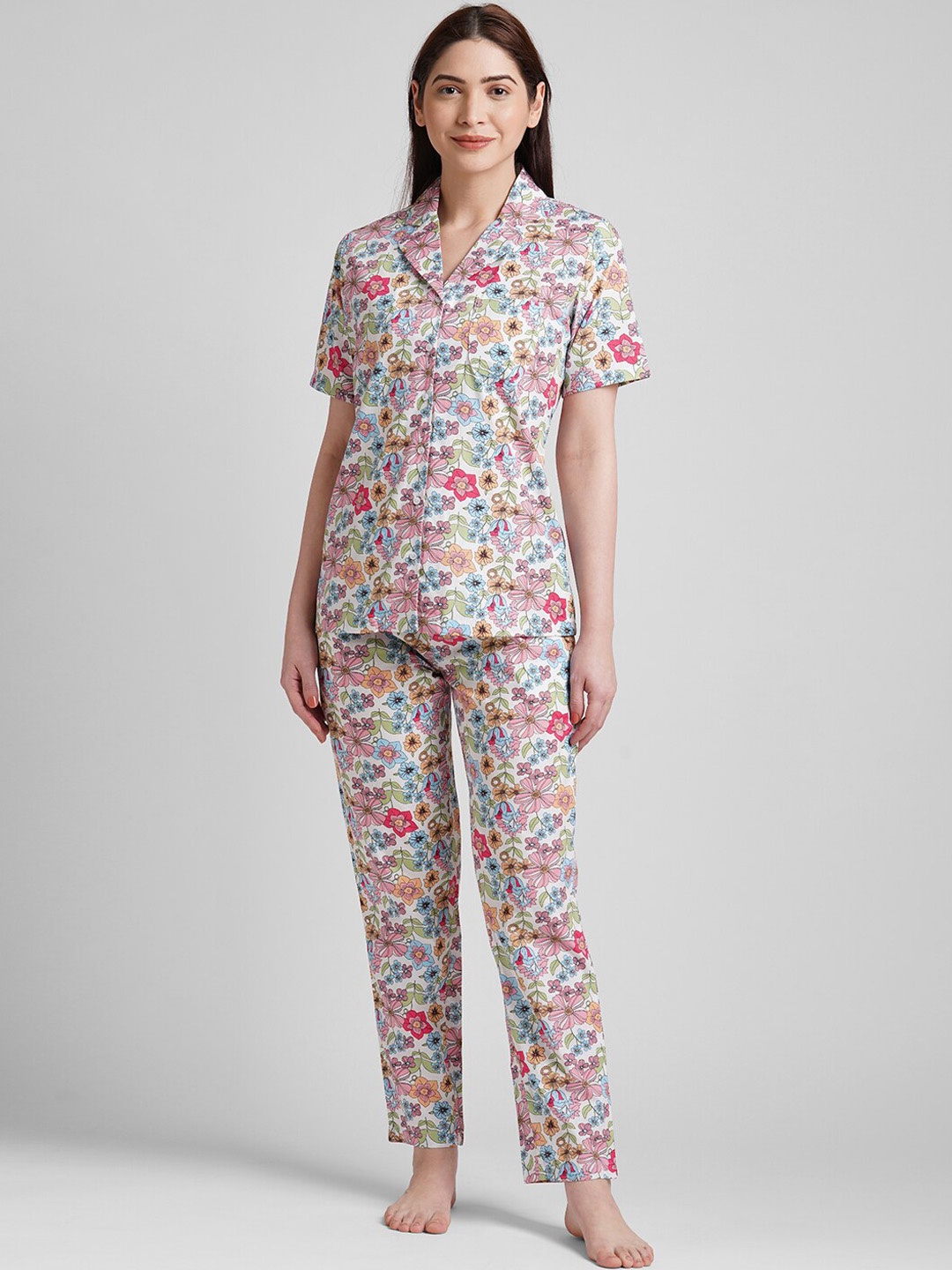

DRAPE IN VOGUE Women White & Pink Printed Cotton Night suit