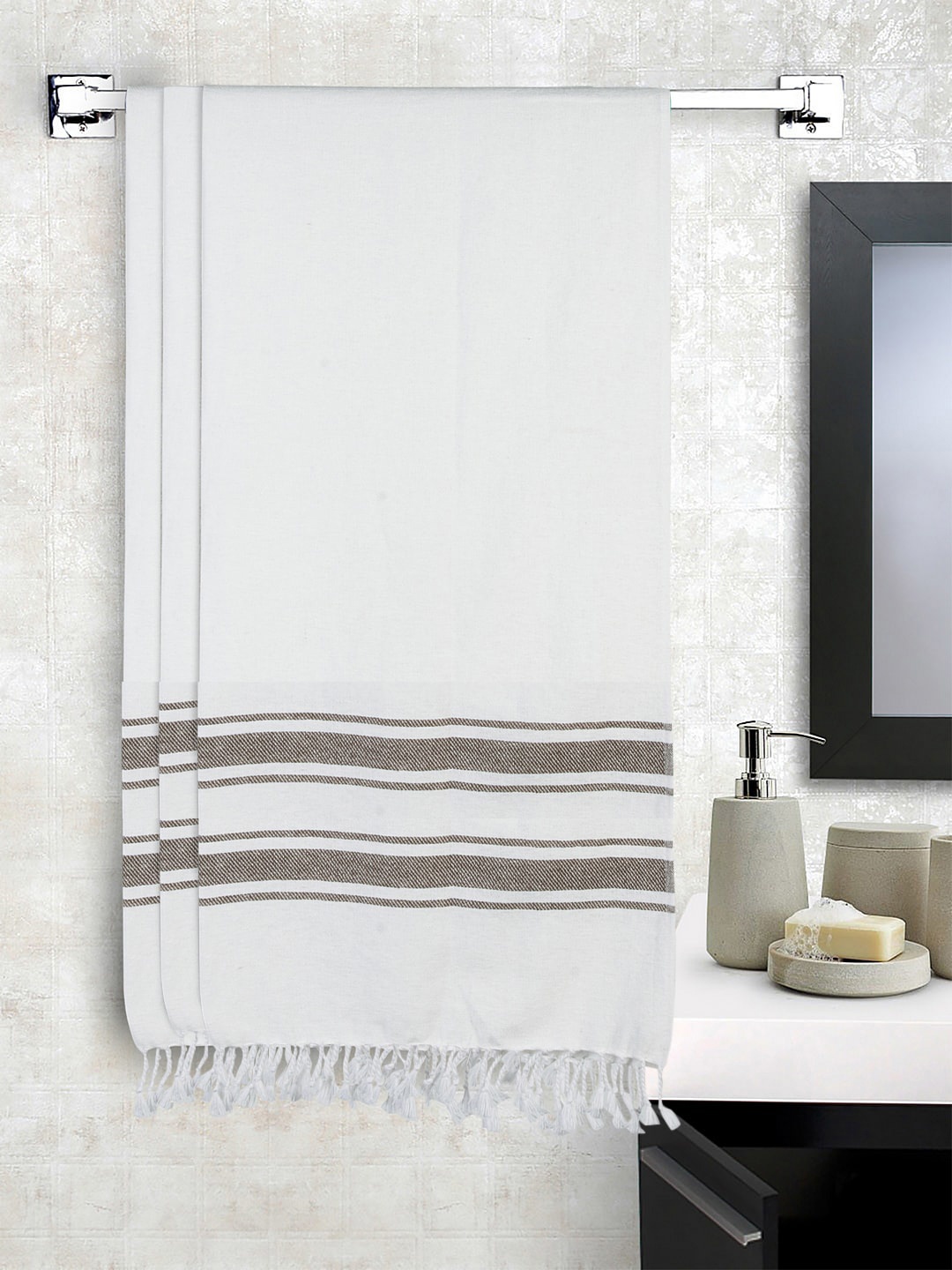 

KLOTTHE Set Of 3 White & Charcoal Grey Solid 233 GSM Bath Towels