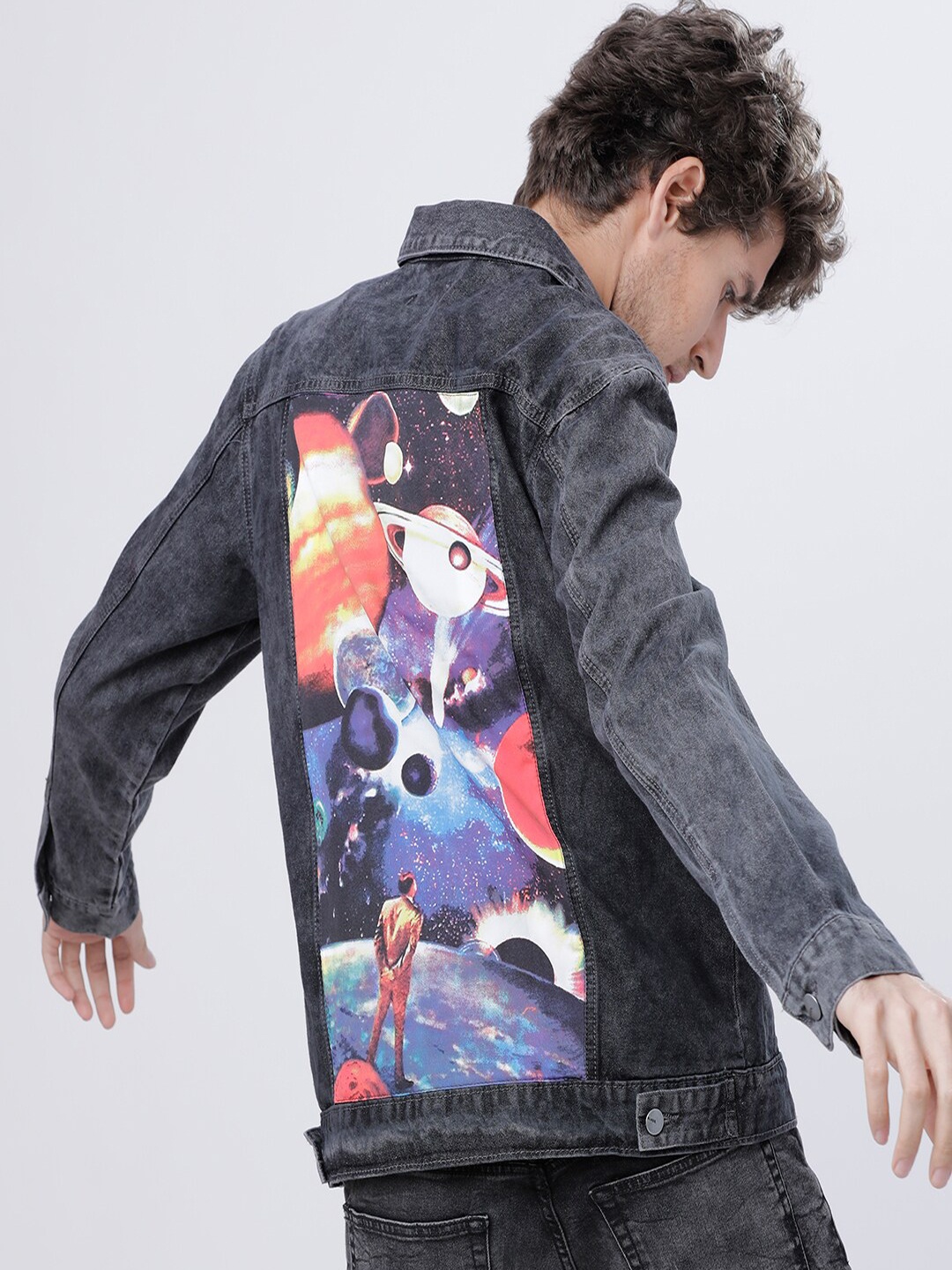 

HIGHLANDER Men Grey Printed Denim Jacket