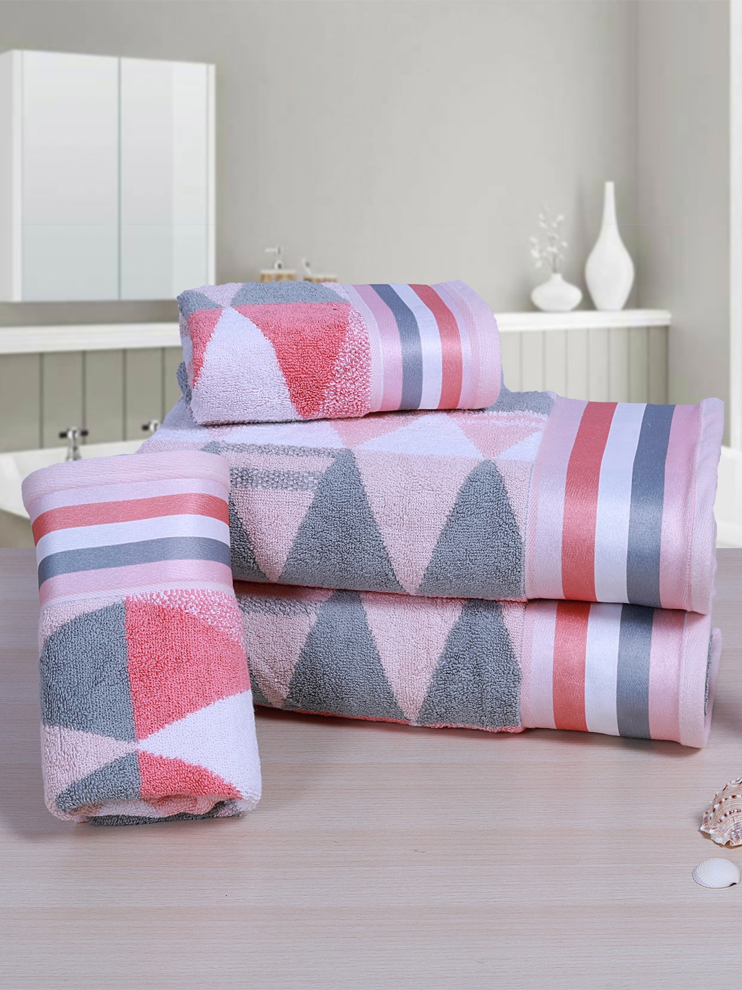 

RANGOLI Set Of 4 Grey & White Self Design 530 GSM Towels, Pink